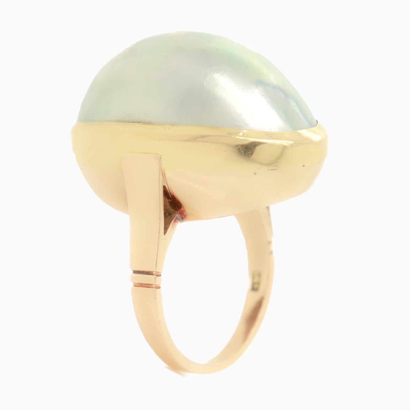 Women's Large Antique 14K Gold & Mabe Pearl Cocktail Ring For Sale