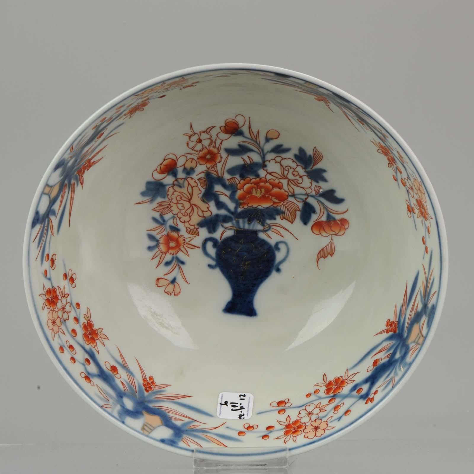 Lovely and high quality bowl, 17th-18th century

 Condition
Overall condition perfect. Size: 260 x 112mm

Period
circa 1700 Edo Period (1603–1867).
   