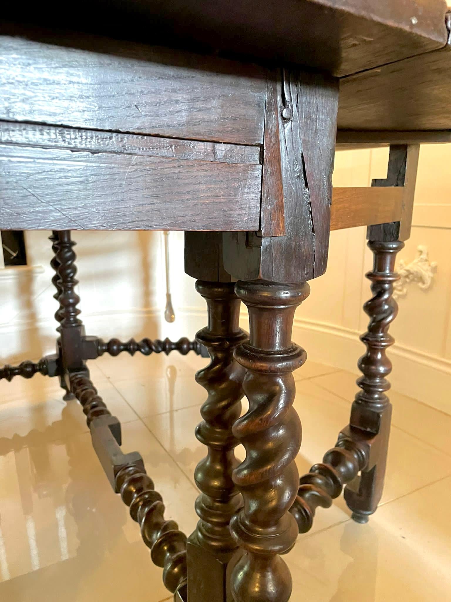 Large Antique 17th Century Quality Oak Double Gate Leg Table For Sale 11