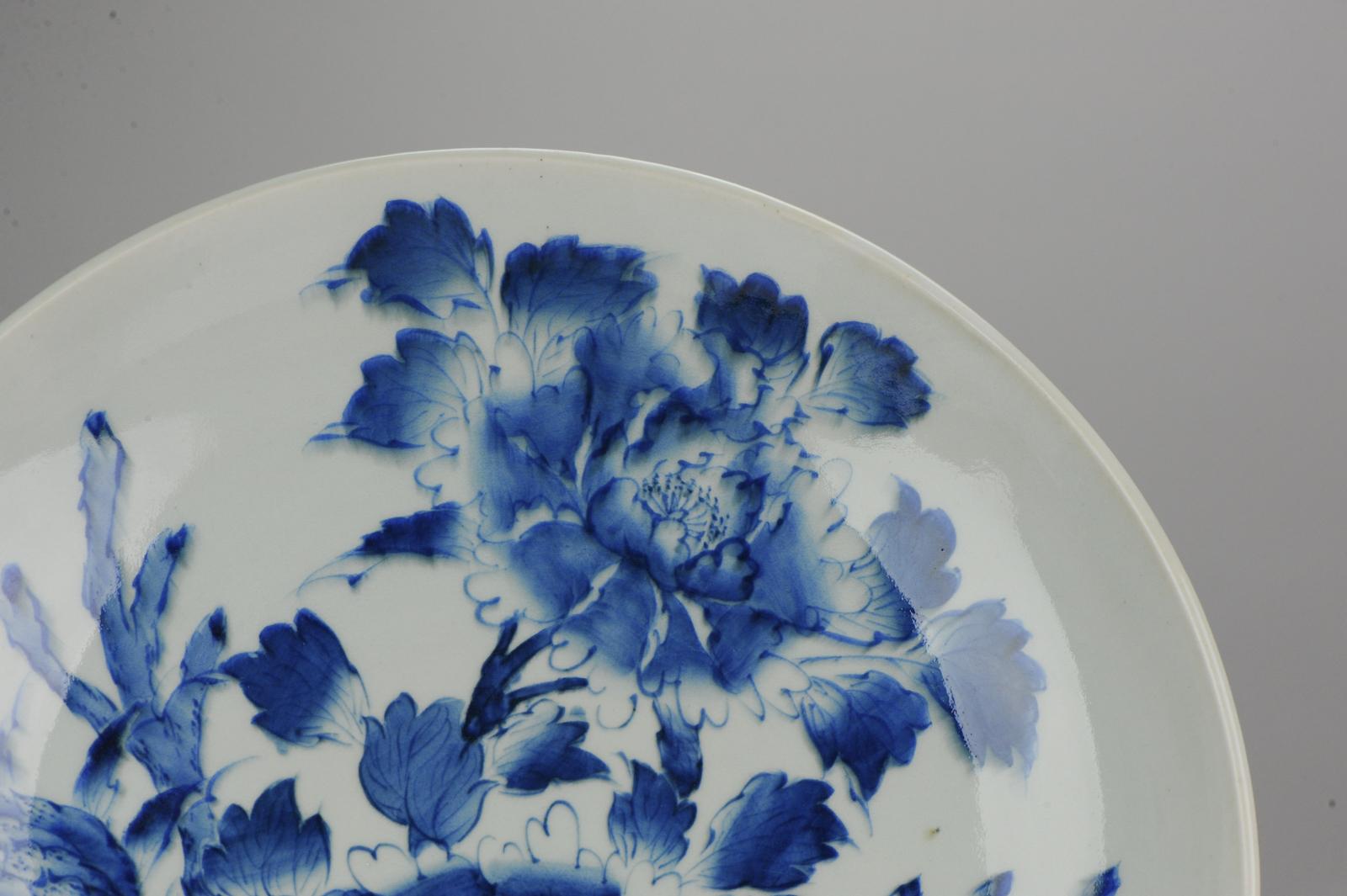 18th Century and Earlier Large Antique 18/19th C Japanese Edo Porcelain Blue White Floral Charger For Sale