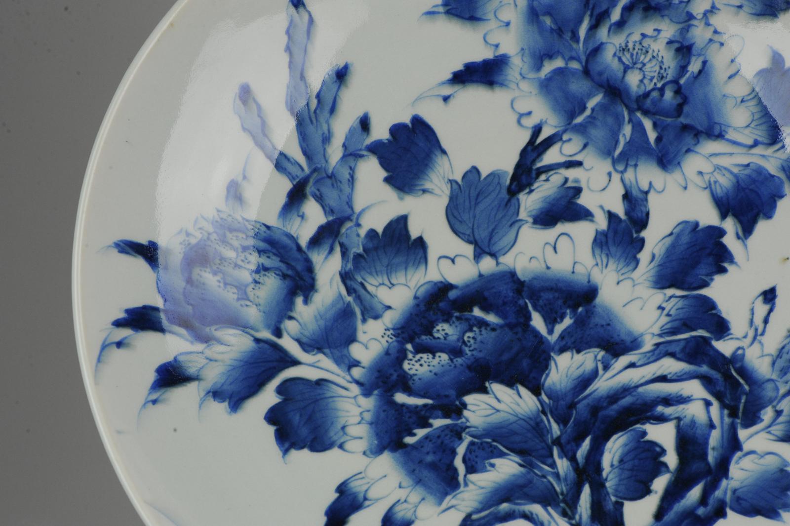 Large Antique 18/19th C Japanese Edo Porcelain Blue White Floral Charger For Sale 1