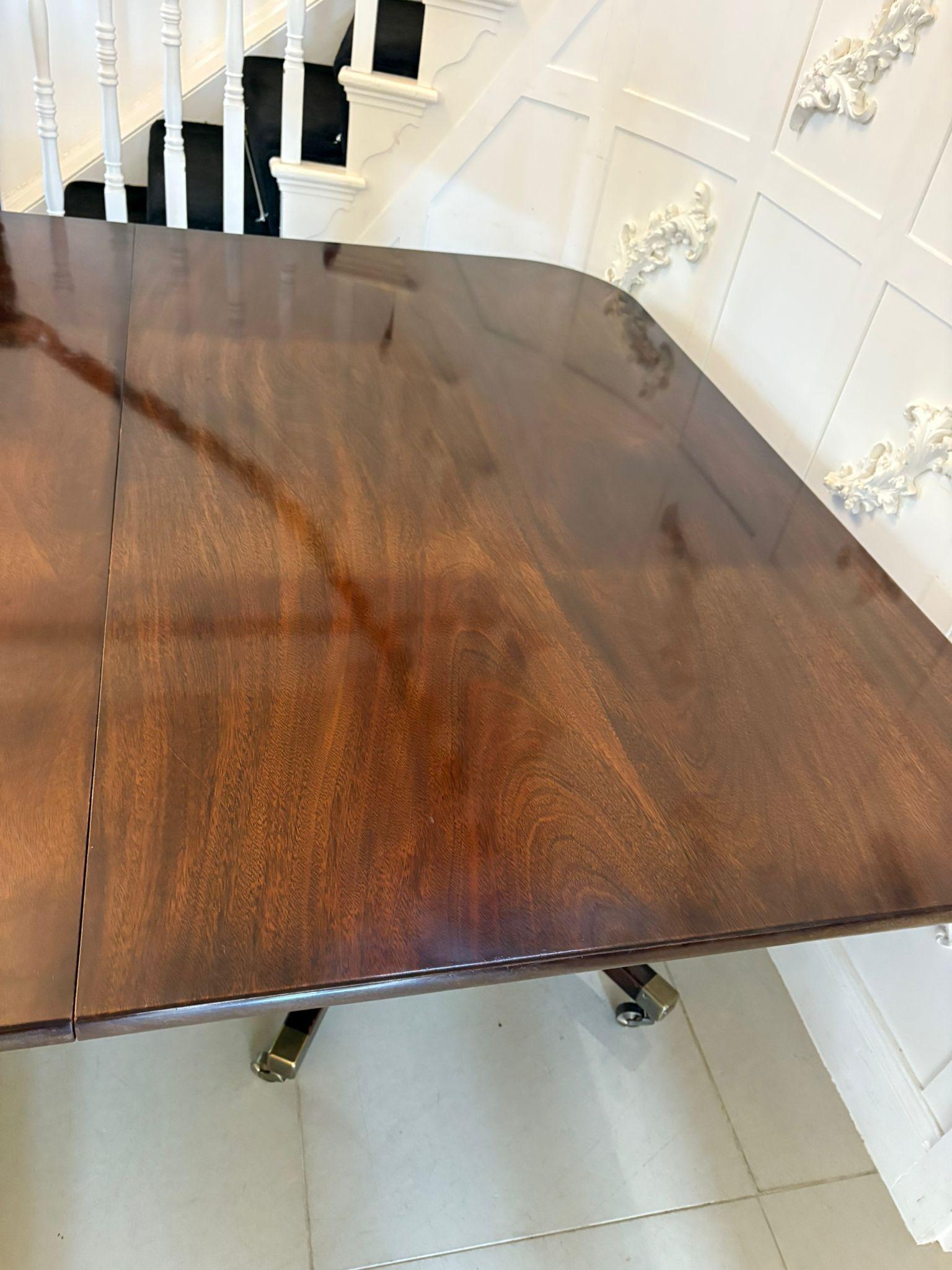 Large Antique 18 Seater Superb Quality Figured Mahogany 3 Pilar Dining Table For Sale 3