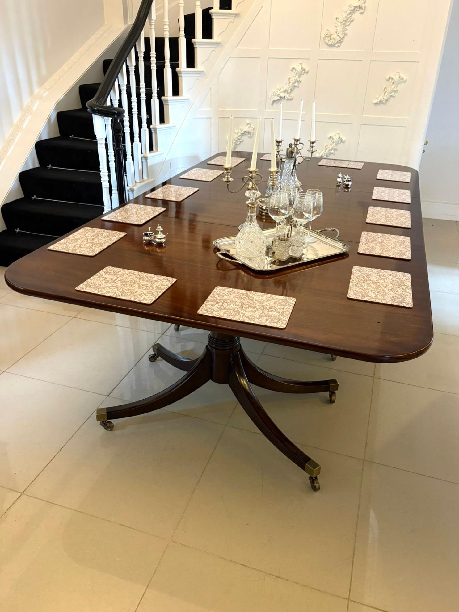 Edwardian Large Antique 18 Seater Superb Quality Figured Mahogany 3 Pilar Dining Table For Sale