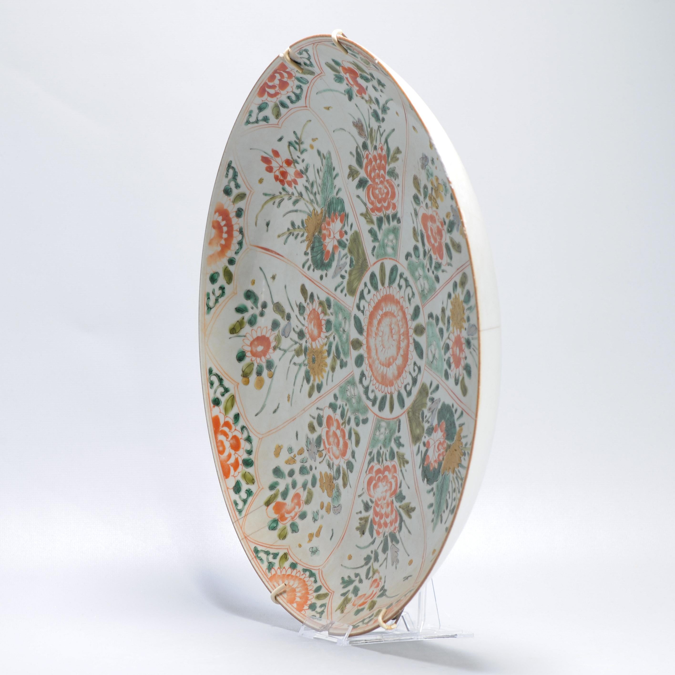 Sharing with you this lovely larger sized dishe.

Very nicely decorated piece in Famille Verte Palette with good details.

Condition
7 lines and 2 chips. Size: 38CM Diameter
Period
18th century Qing (1661 - 1912)