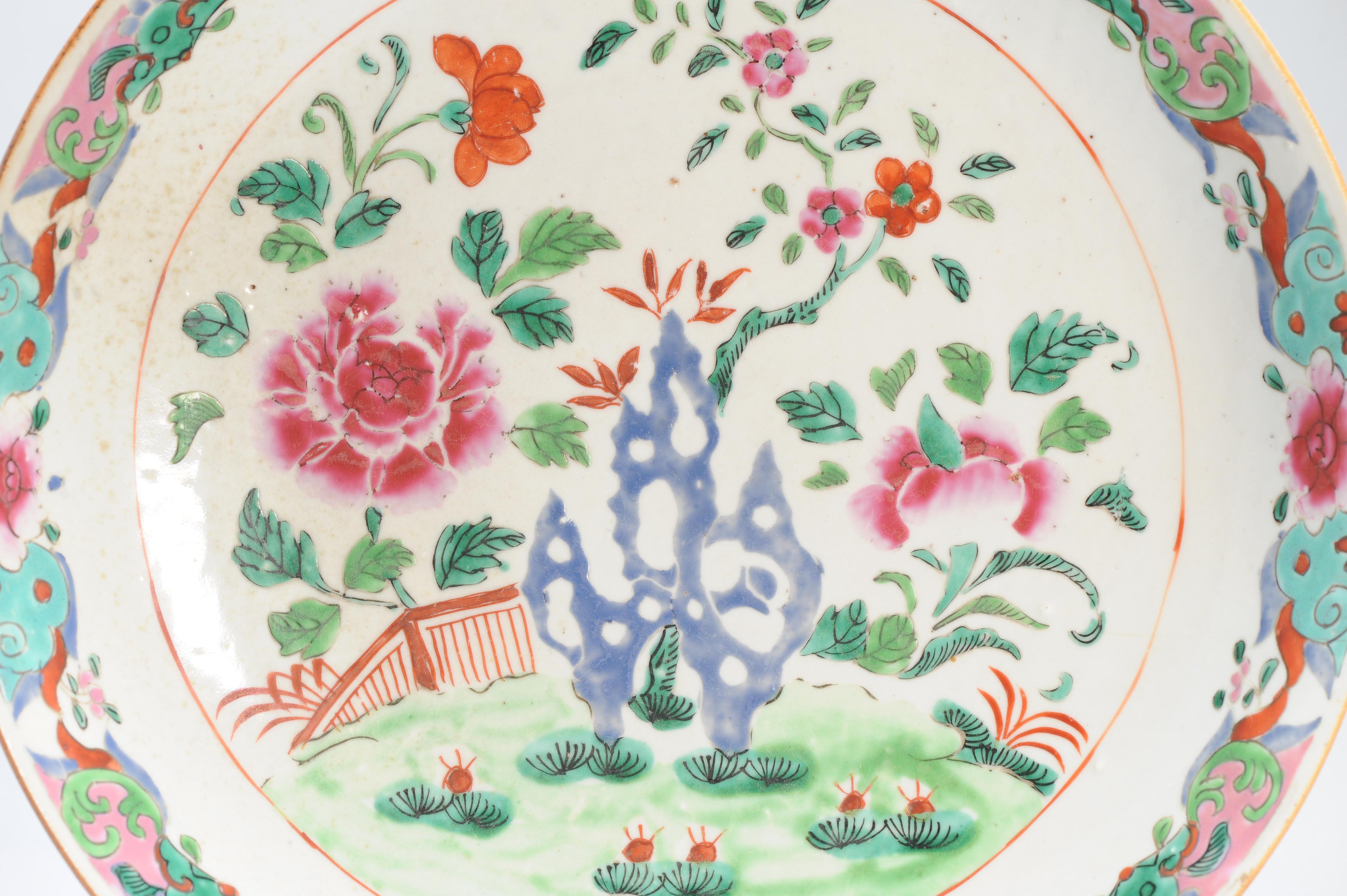 Gran Cargador Antiguo 18C Qianlong periodo Porcelana China SE Asia Famille Rose en venta 7