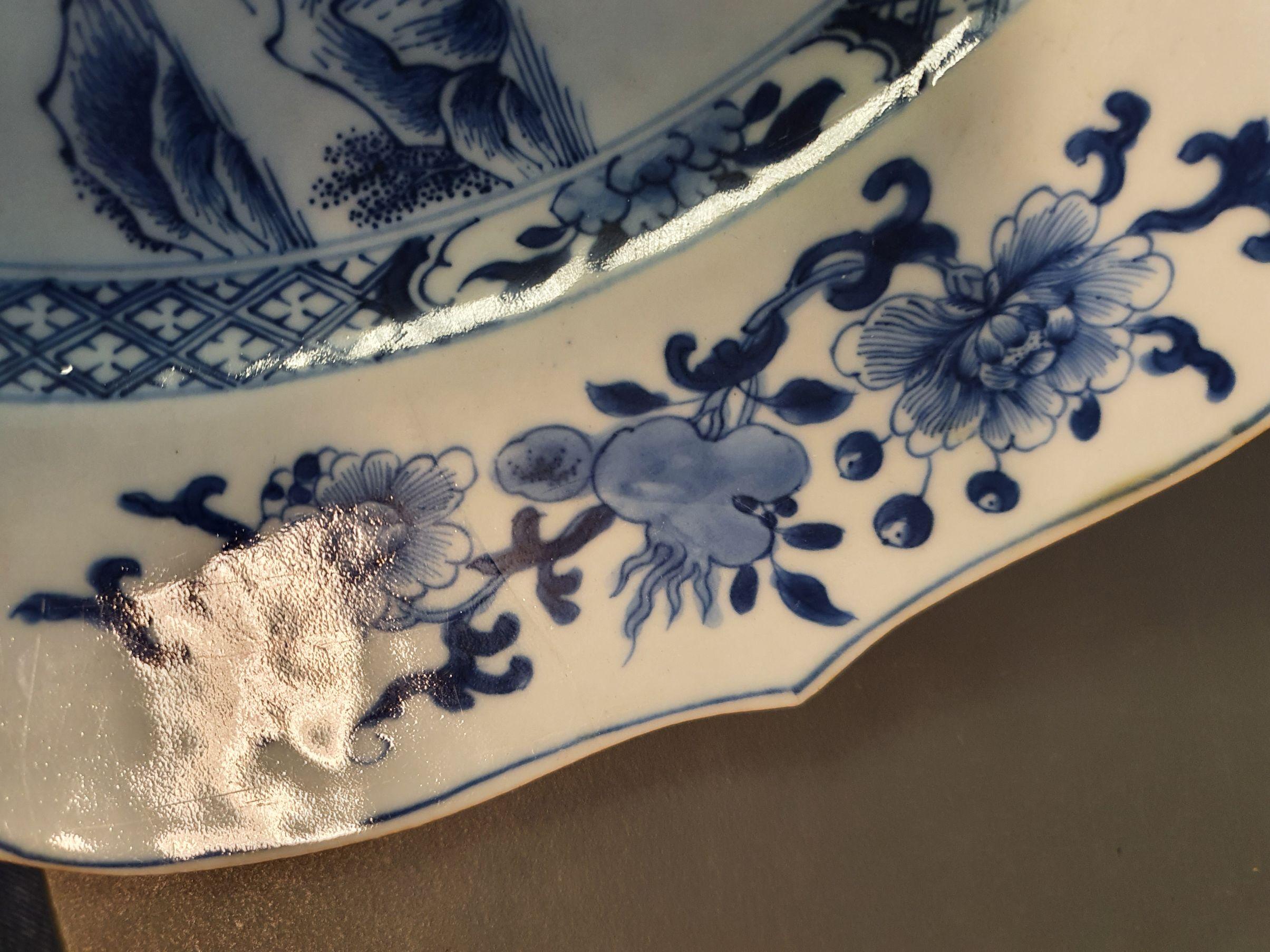 Large Antique 18C Serving Platter Qing Chinese Porcelain China Landscape Scene For Sale 8
