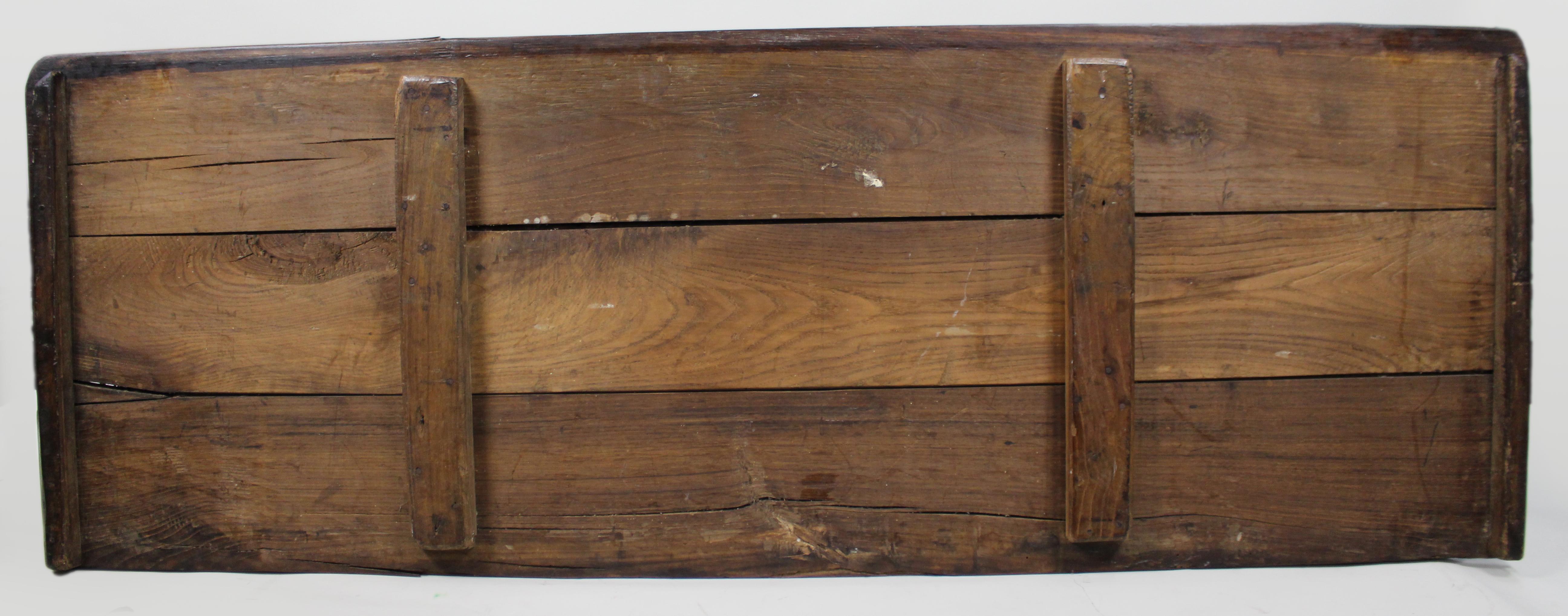 Große Antique French Oak Coffer aus dem 18. im Angebot 5