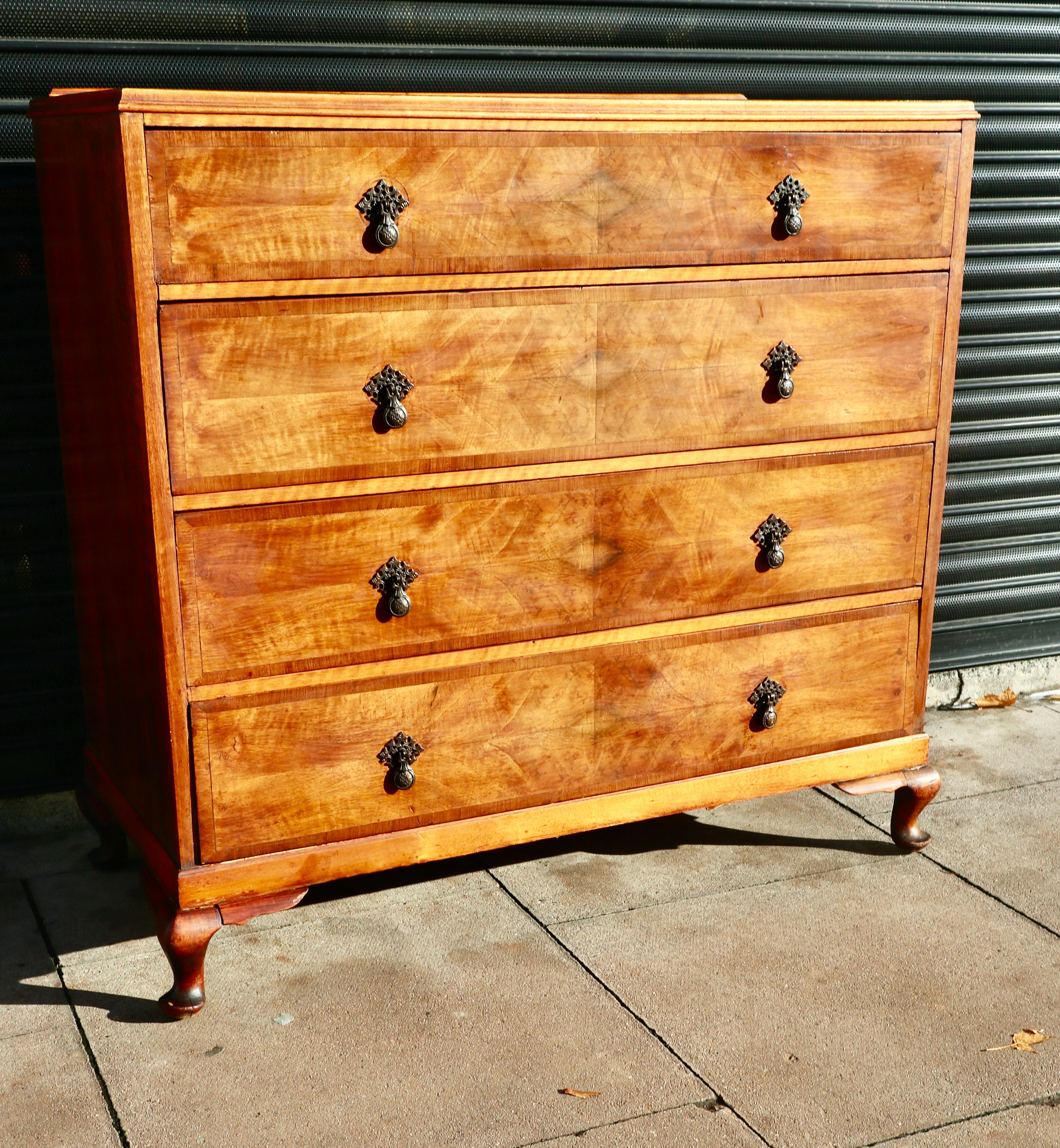 Large antique 1920s burr Walnut Chest Of four Drawers For Sale 3