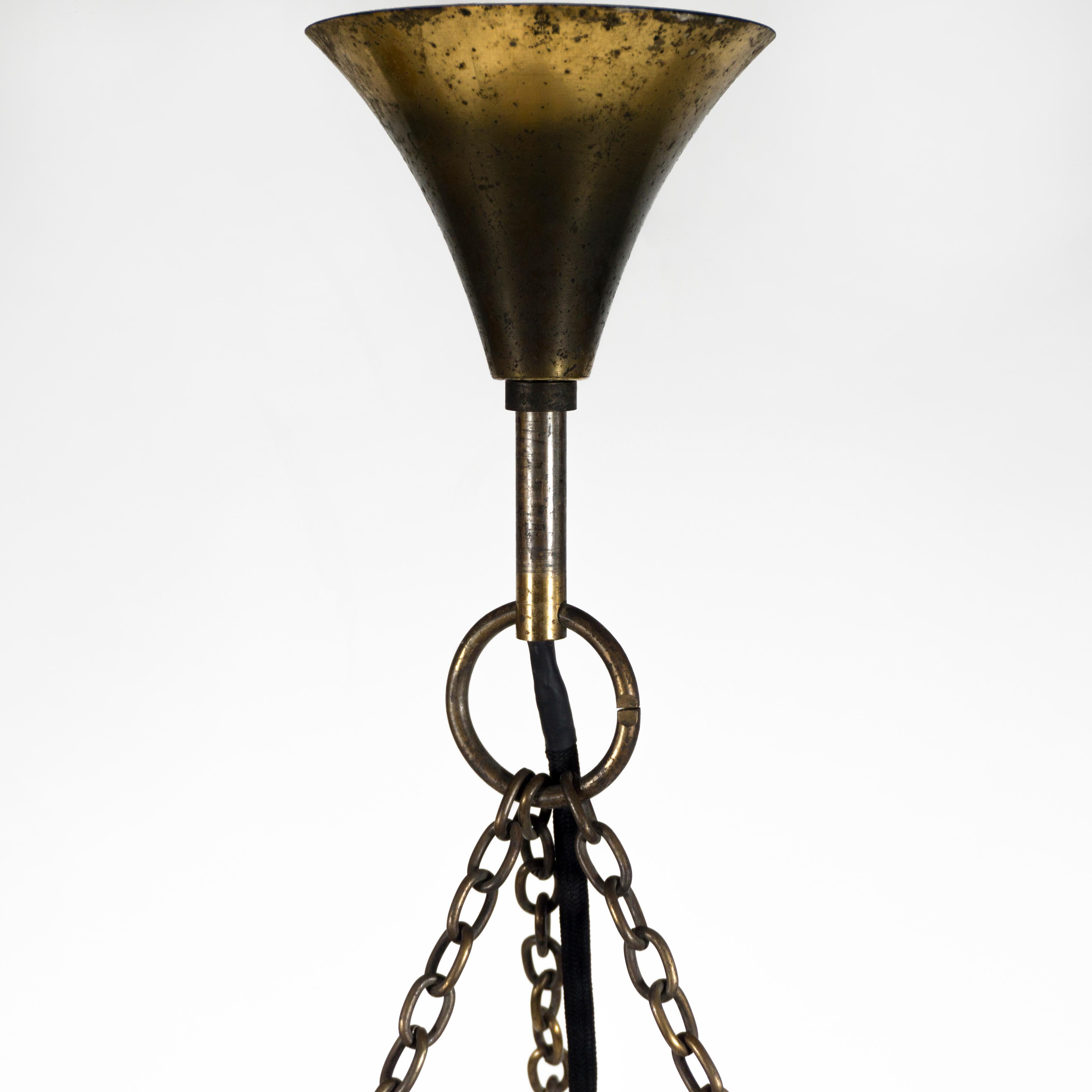 Gran lámpara colgante hexagonal de latón y cristal esmerilado de la década de 1920 en venta 5
