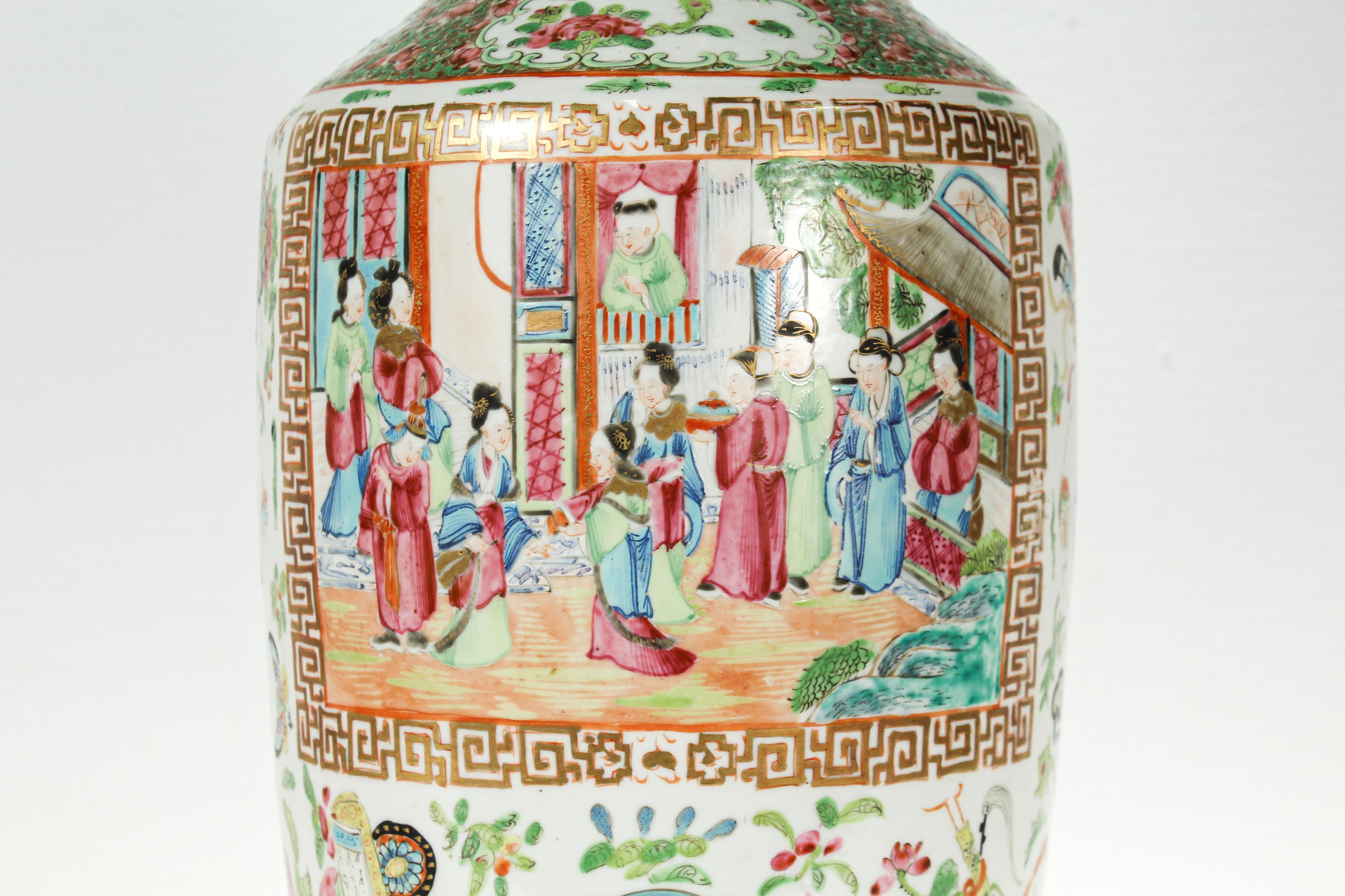 XIXe siècle Grand vase chinois ancien en porcelaine mandarine rose du 19ème siècle en vente