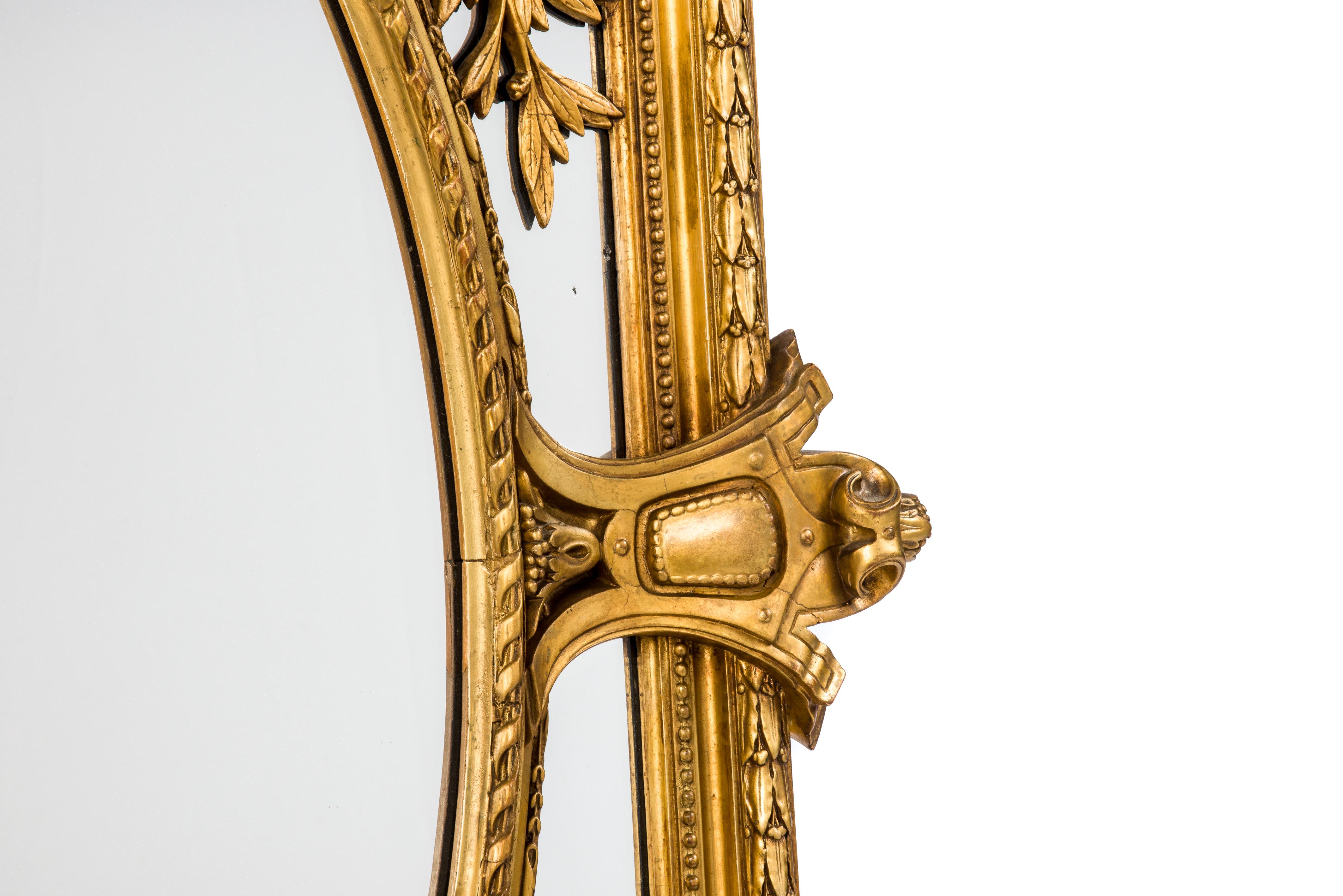 XIXe siècle Grand miroir français ancien du 19ème siècle à parcloses Louis Seize doré à la feuille d'or
