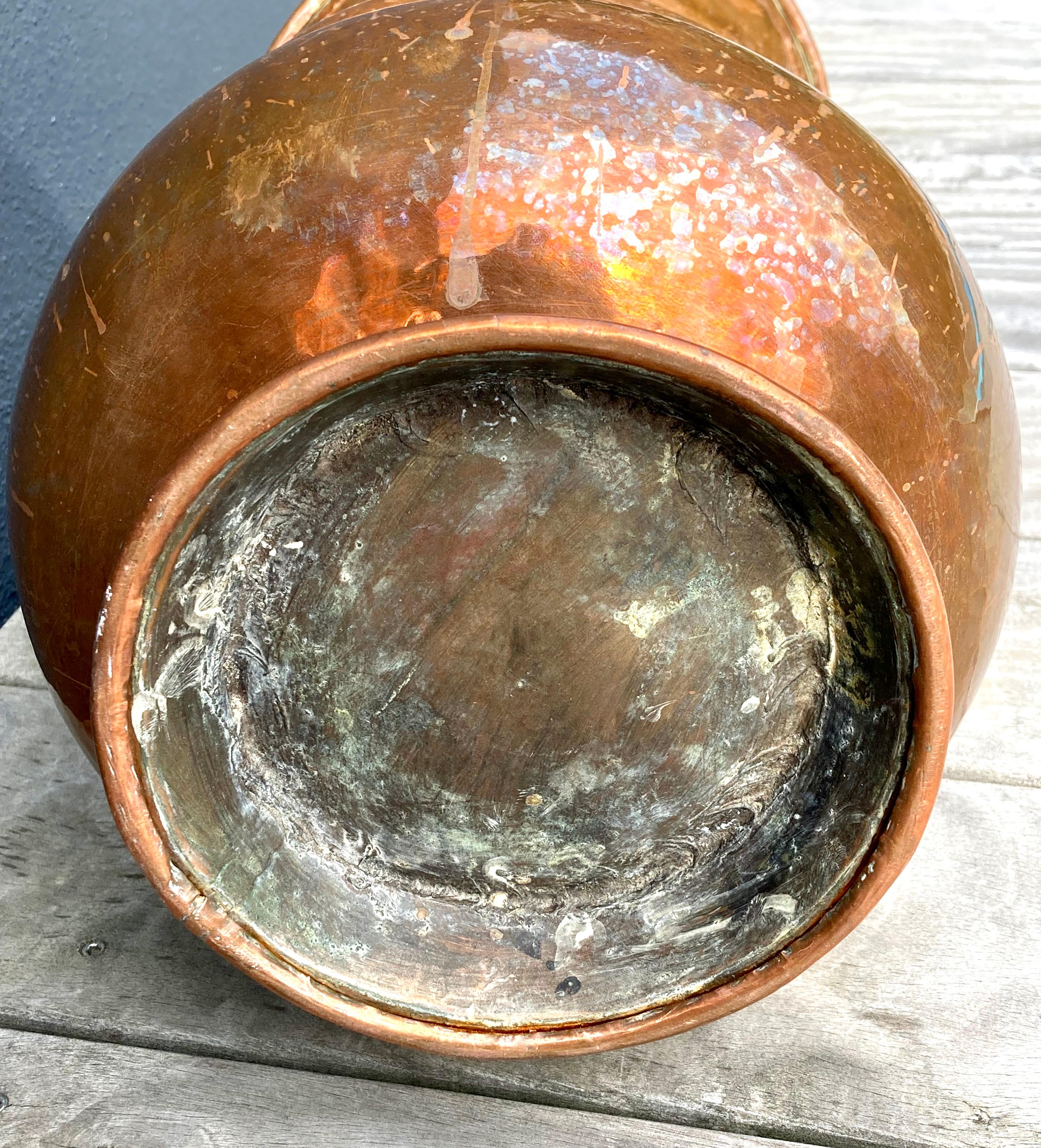 Large Antique 19th Century Hammered French Copper Water Jug with Handle For Sale 7