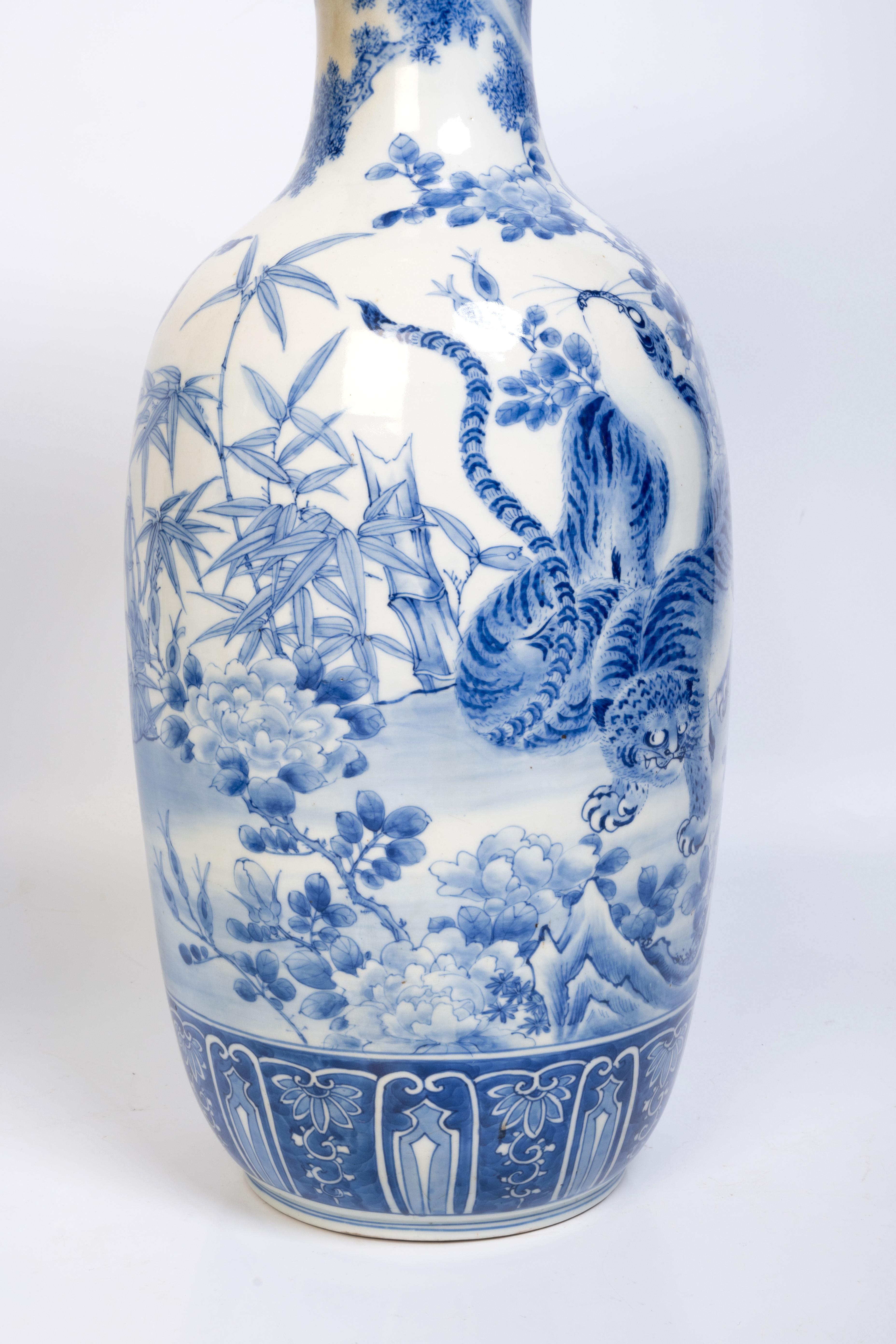 Large Antique 19th Century Japanese Blue and White Scalloped Porcelain Vase For Sale 4