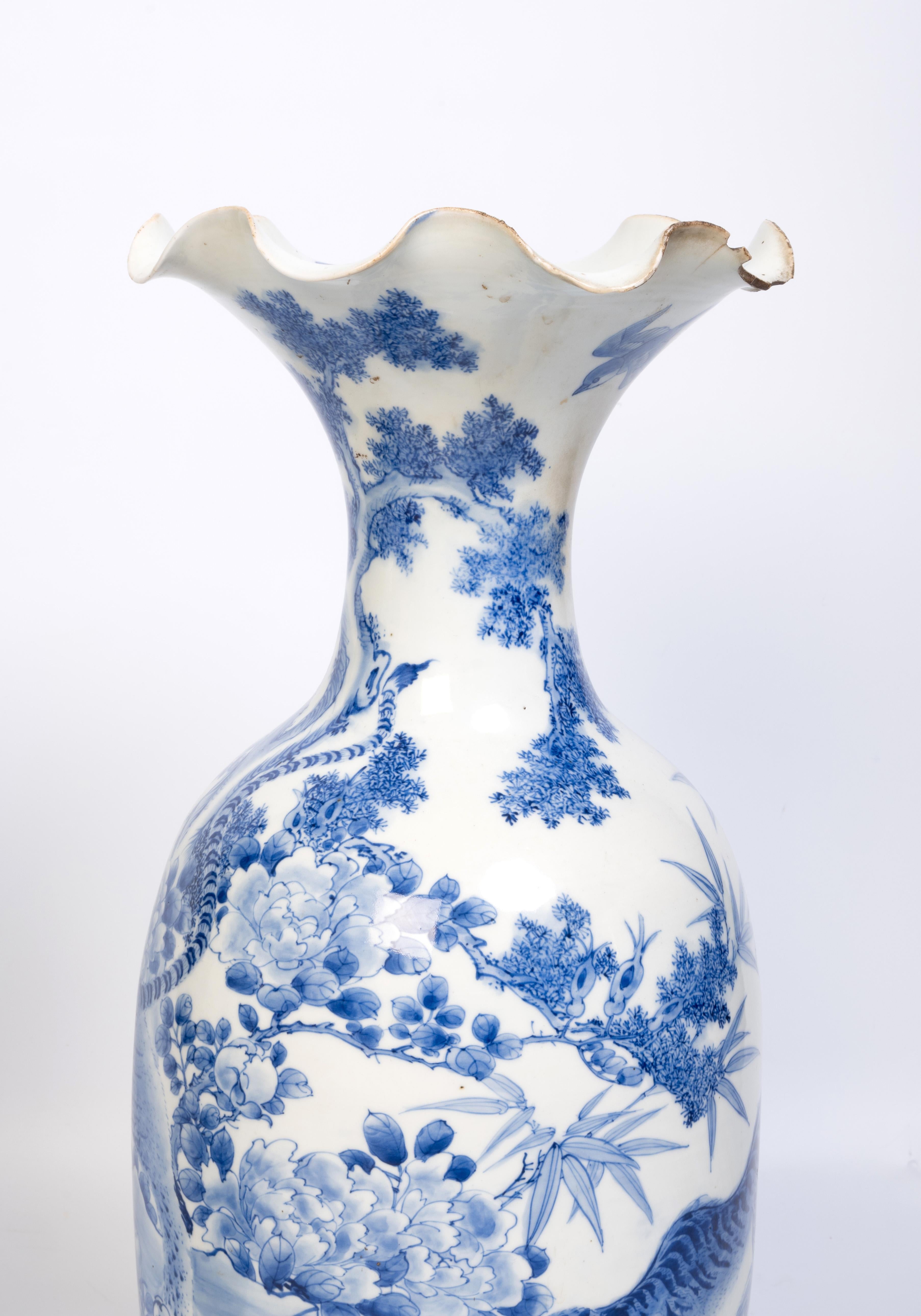 Large Antique 19th Century Japanese Blue and White Scalloped Porcelain Vase For Sale 7