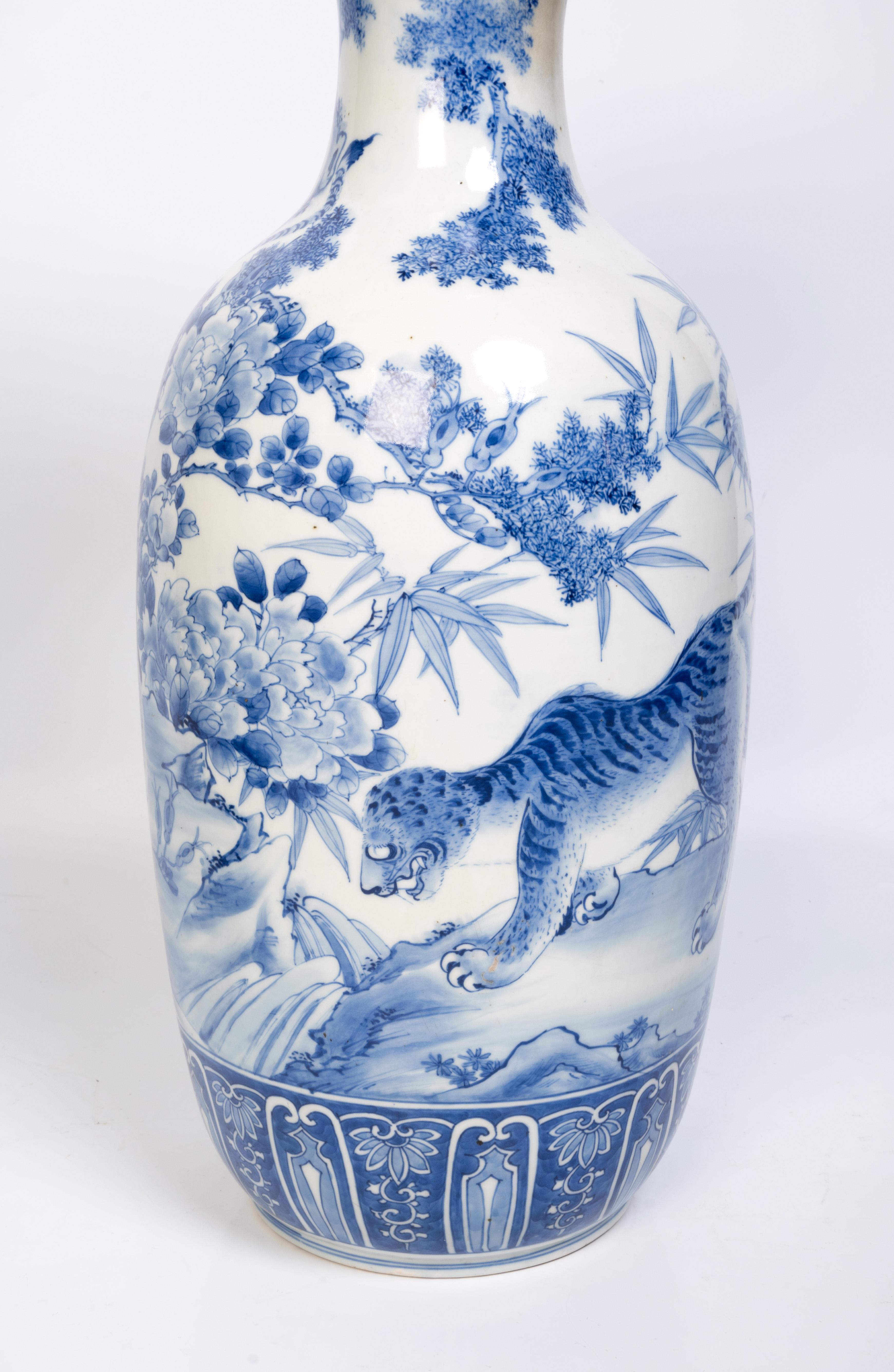 Late 19th Century Large Antique 19th Century Japanese Blue and White Scalloped Porcelain Vase For Sale