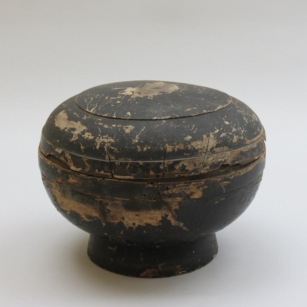 Wood Large Antique 19th Century Japanese Lacquered Lidded Circular Box 1800s