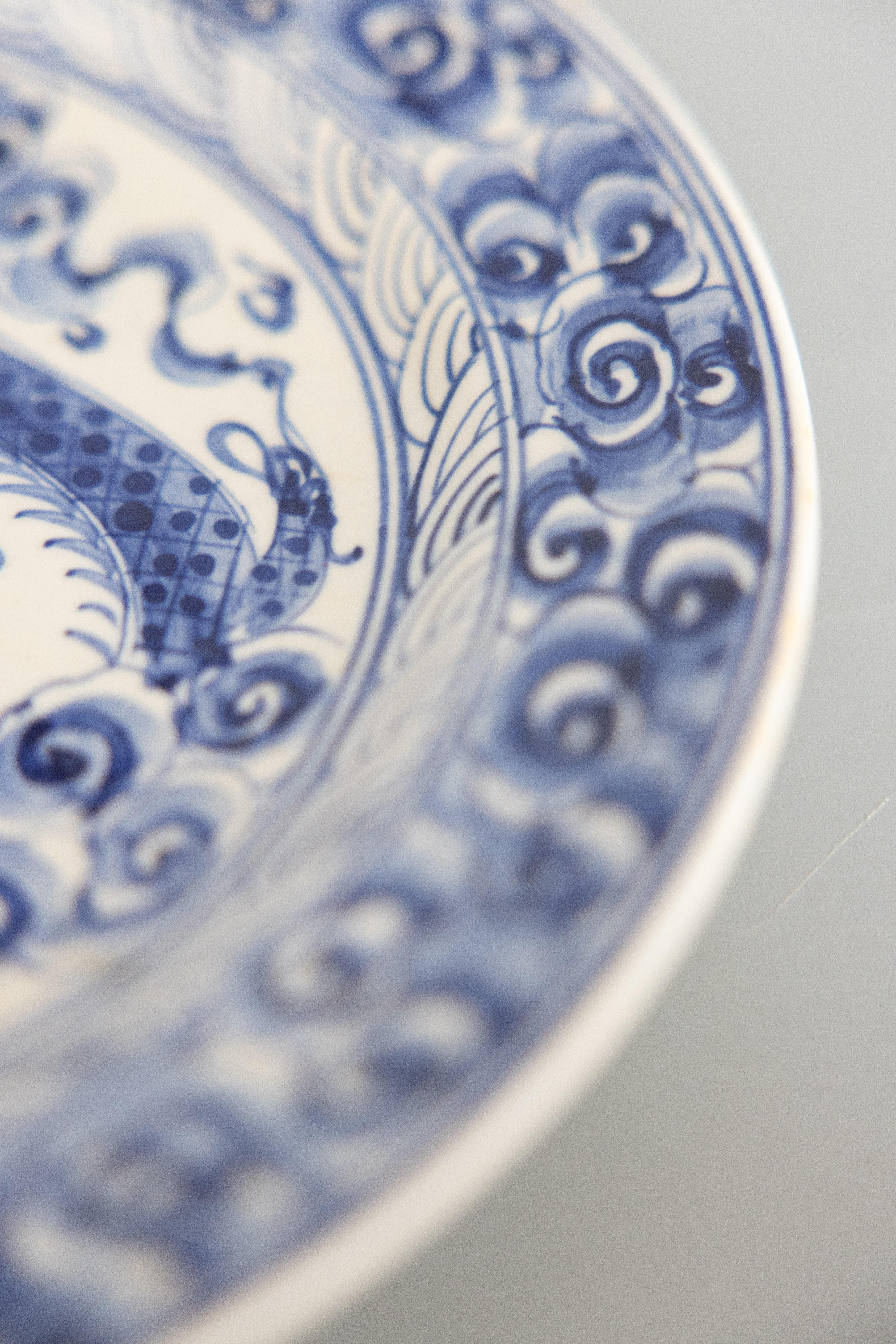 Porcelain Large Antique 19th Century Qing Dynasty Chinese Blue & White Dragon Plate For Sale