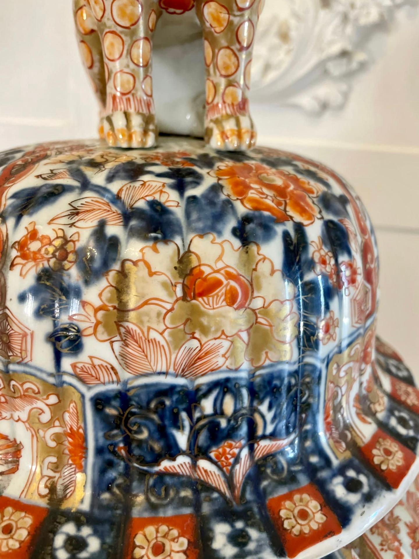 Large Antique 19th Century Quality Imari Lidded Vase In Good Condition For Sale In Suffolk, GB