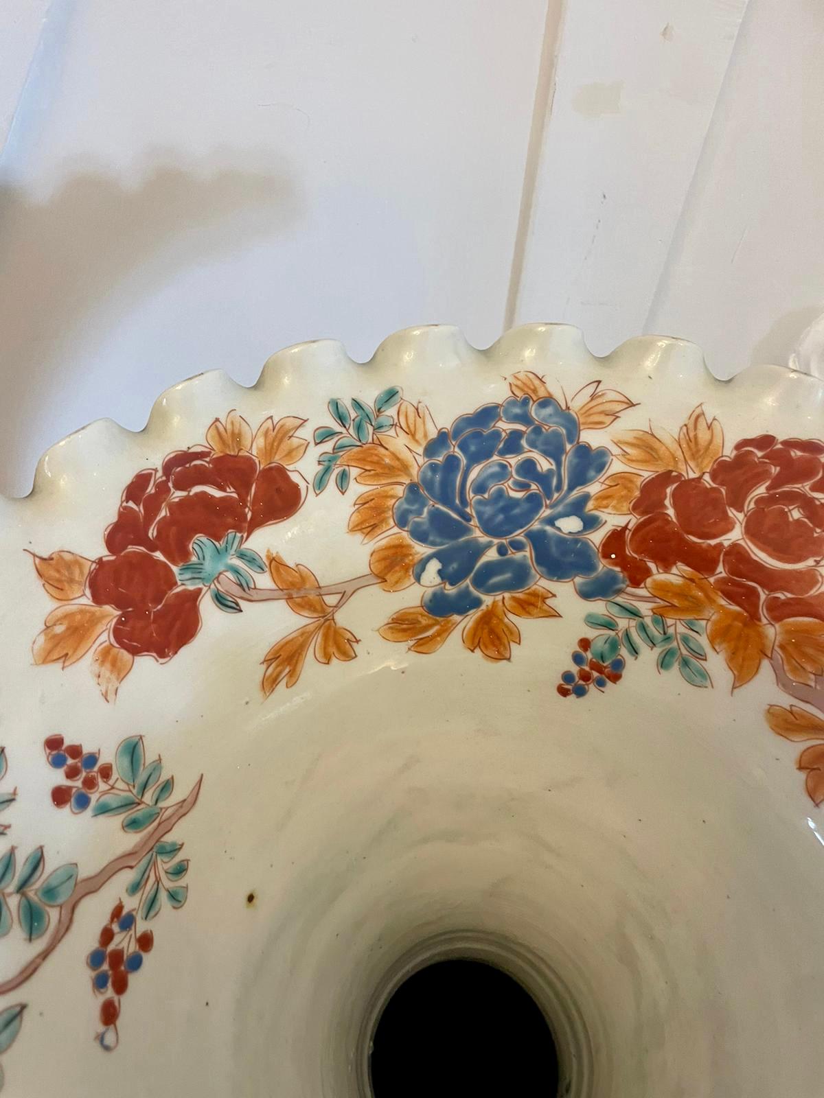 Grande vaso antico da terra Imari giapponese di qualità del XIX secolo in vendita 5