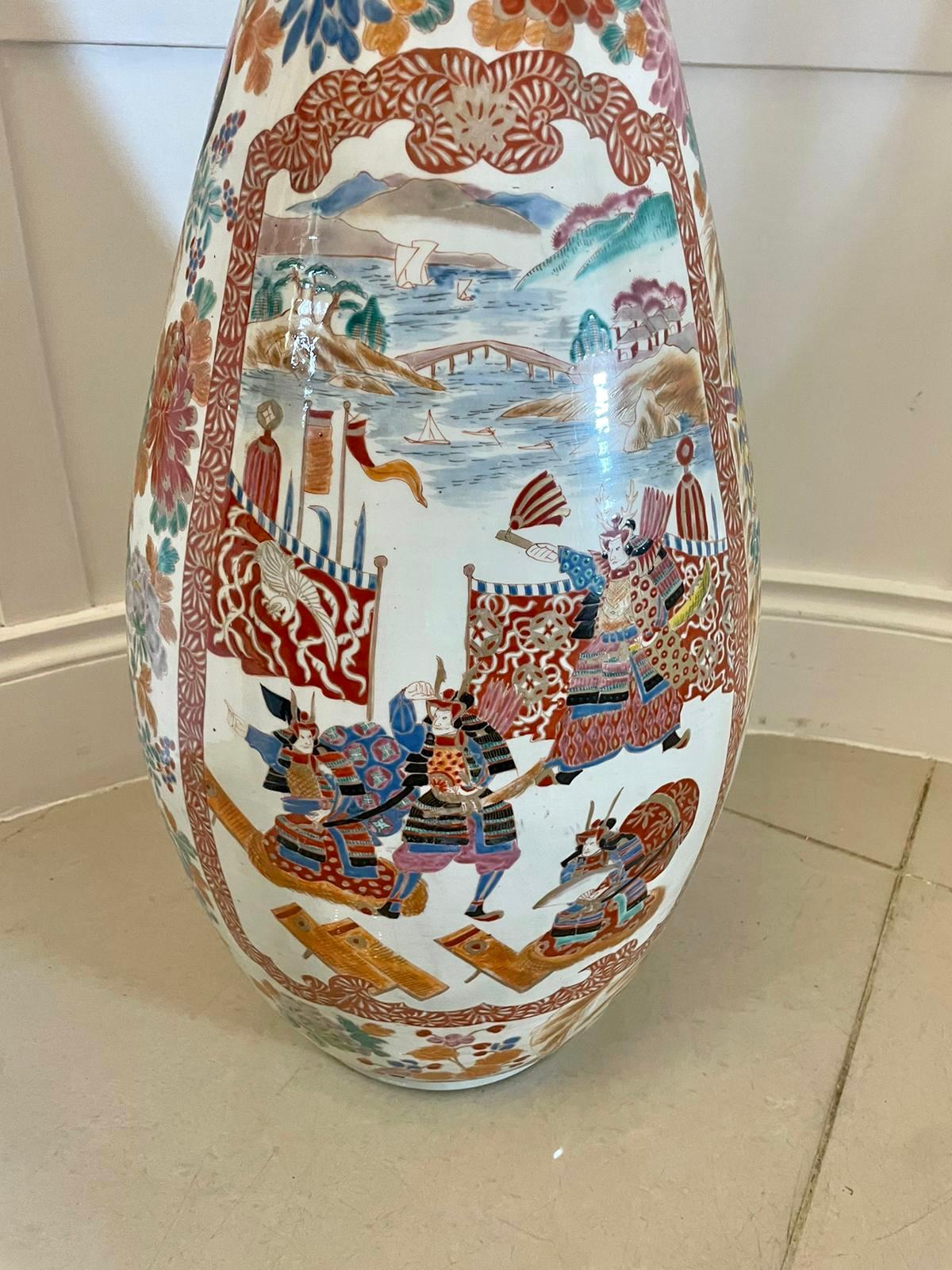 Large Antique 19th Century Quality Japanese Imari Floor Standing Vase In Good Condition For Sale In Suffolk, GB