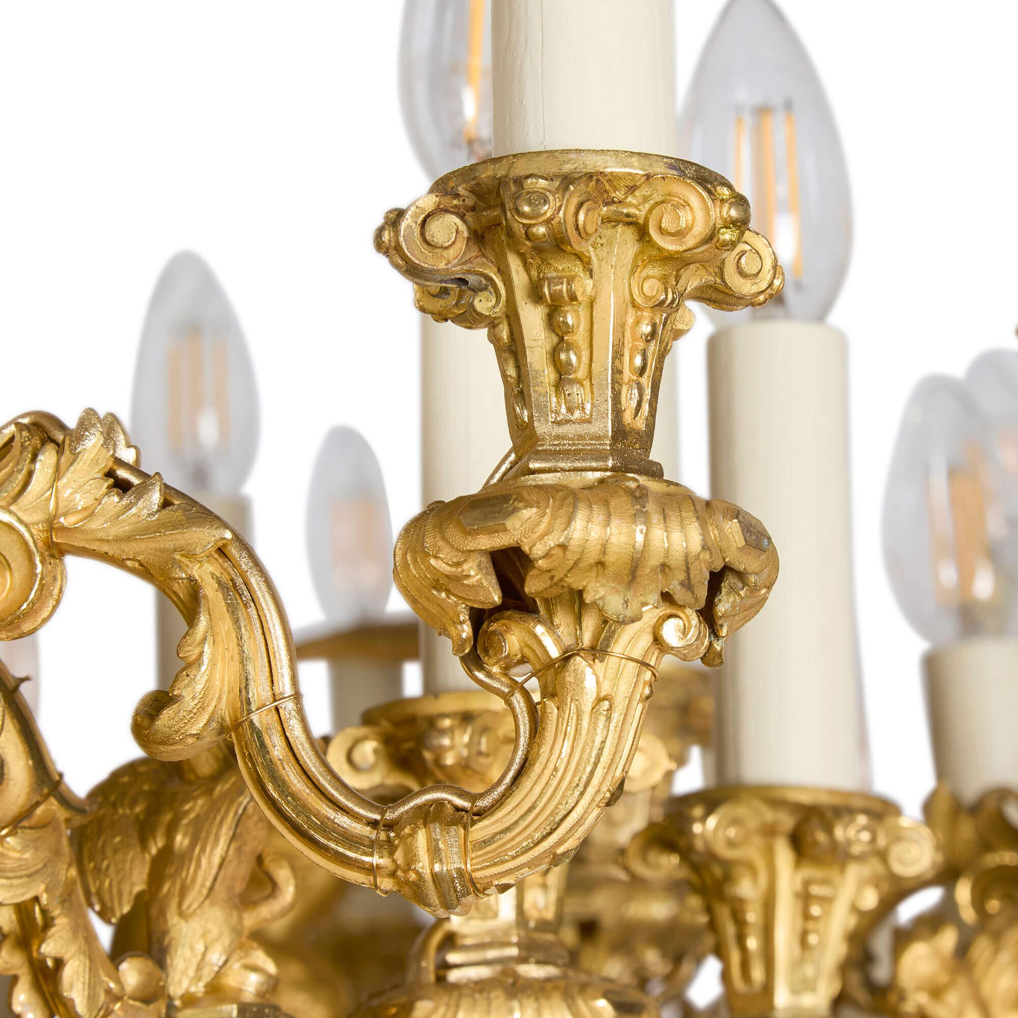 Grand lustre russe ancien en bronze doré du 19e siècle Bon état - En vente à London, GB