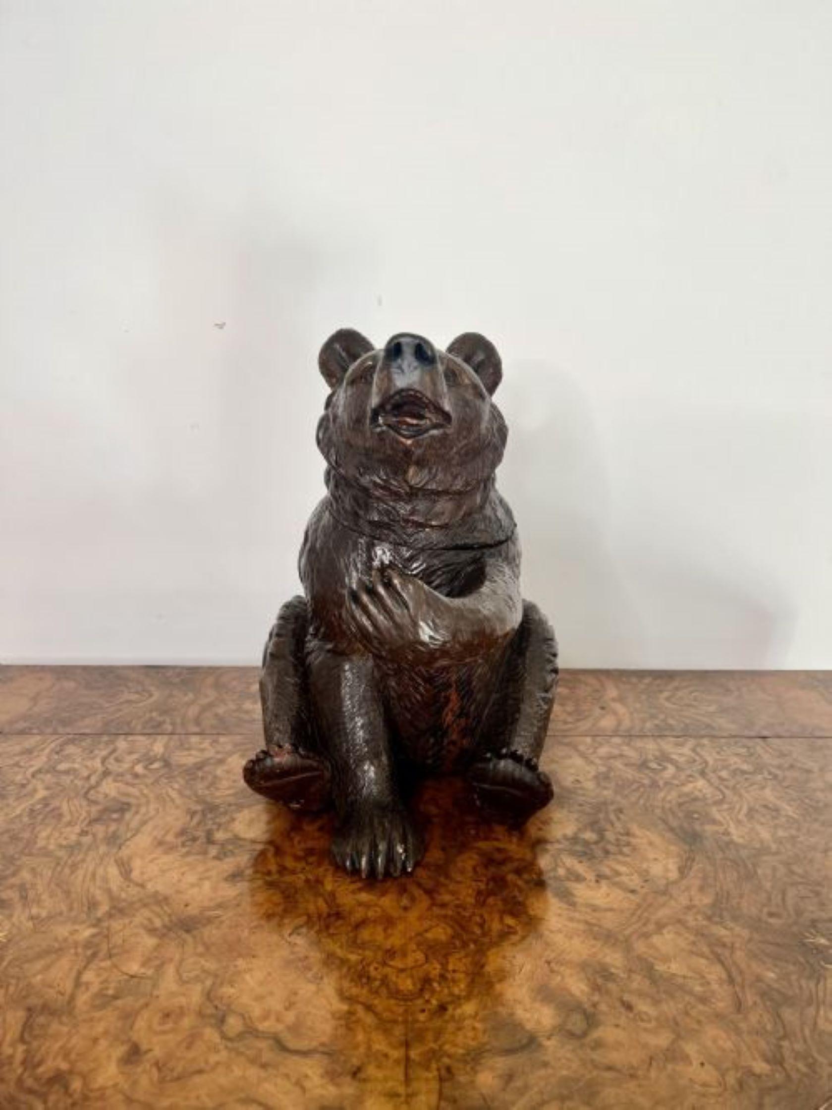 Grand ours ancien du 19e siècle de qualité victorienne sculpté Black Forest  en vente 4