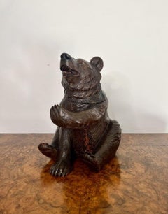 Large antique 19th century Victorian quality carved Black Forest bear