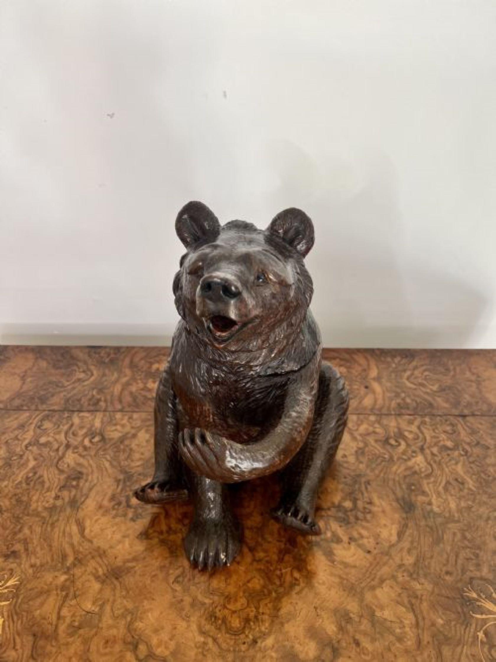 Victorien Grand ours ancien du 19e siècle de qualité victorienne sculpté Black Forest  en vente