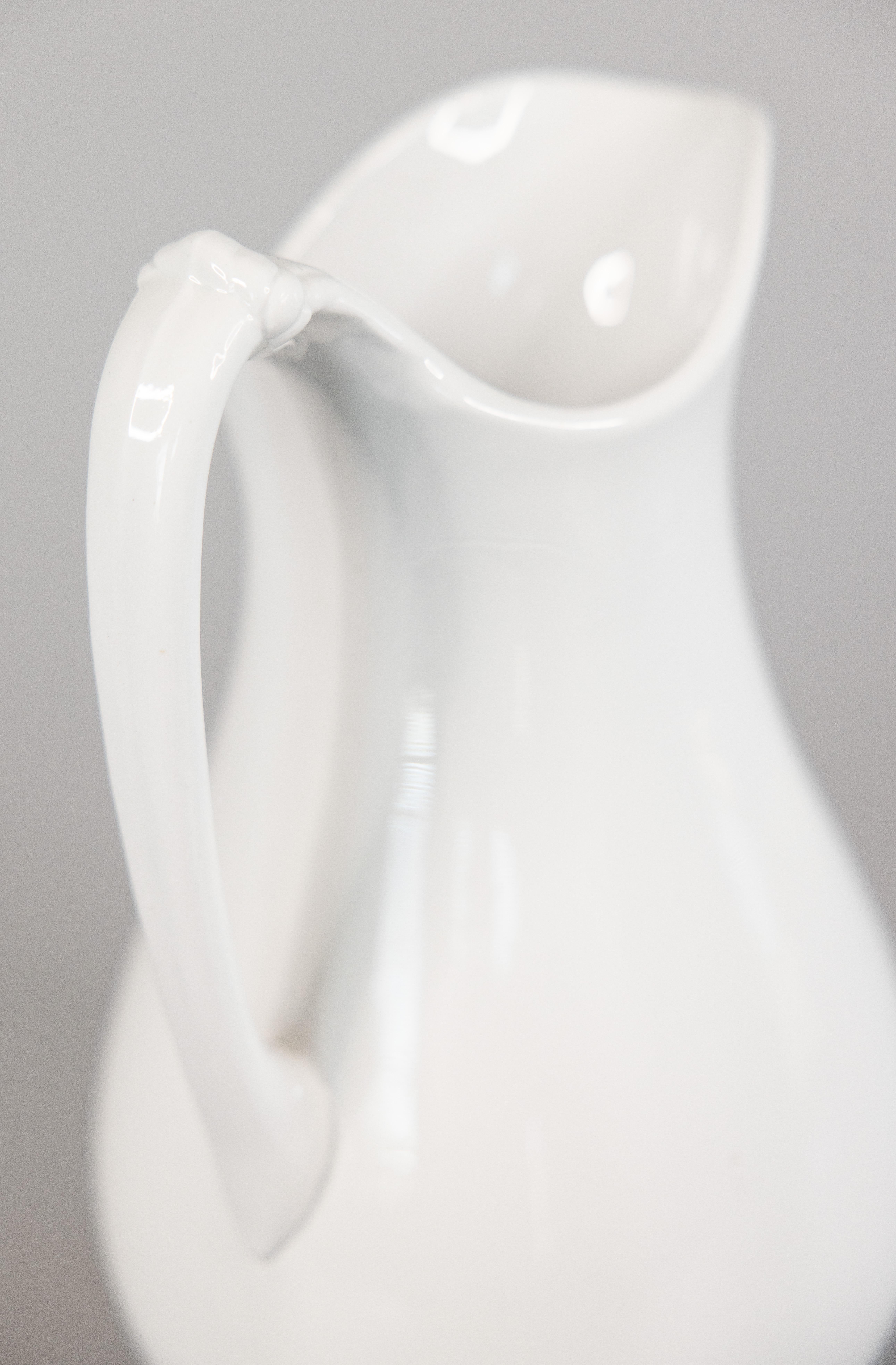 Large Antique 19th Century White Ironstone Pitcher In Good Condition In Pearland, TX
