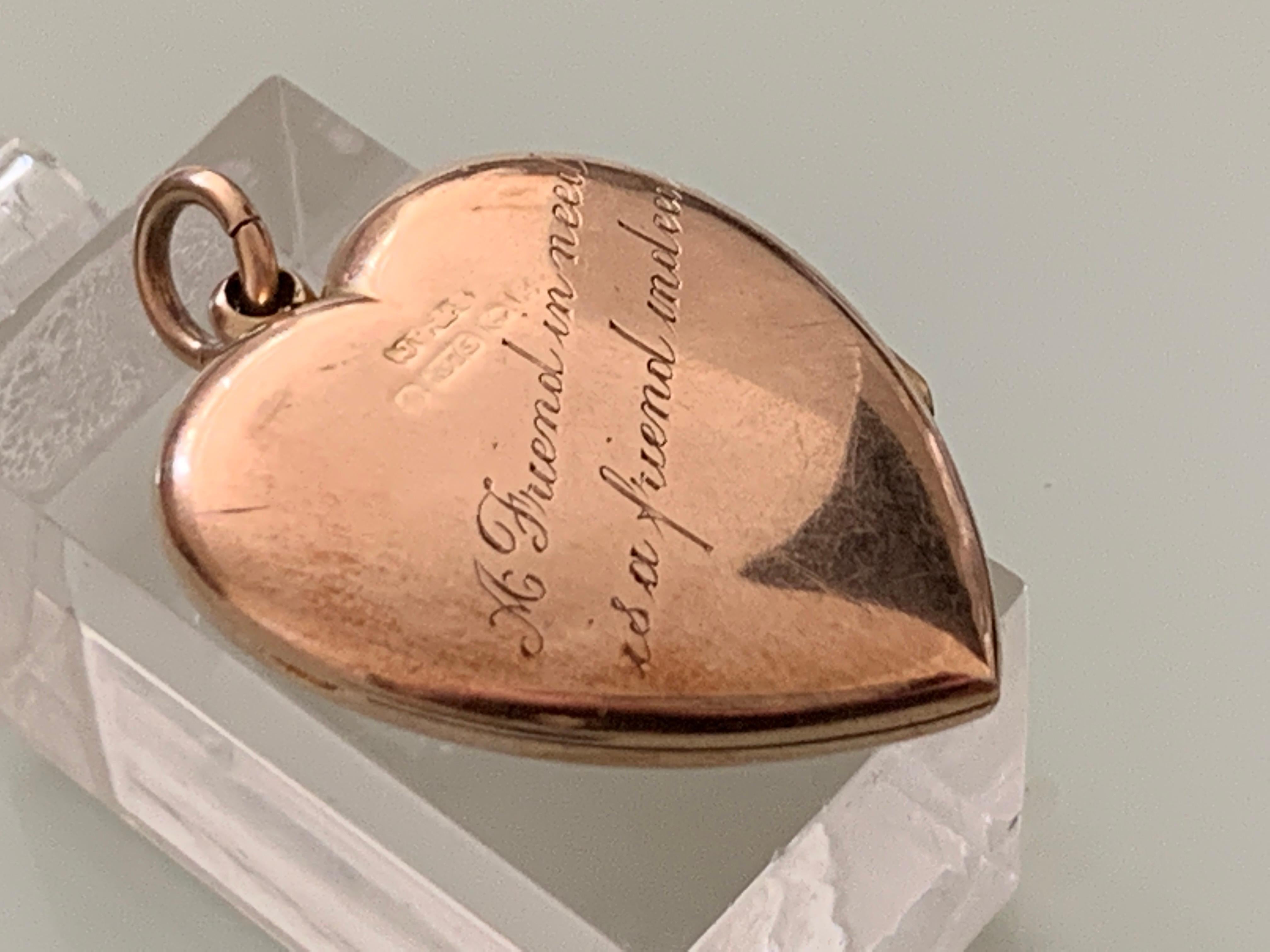 Grand médaillon ancien en or 9ct en forme de coeur en vente 2