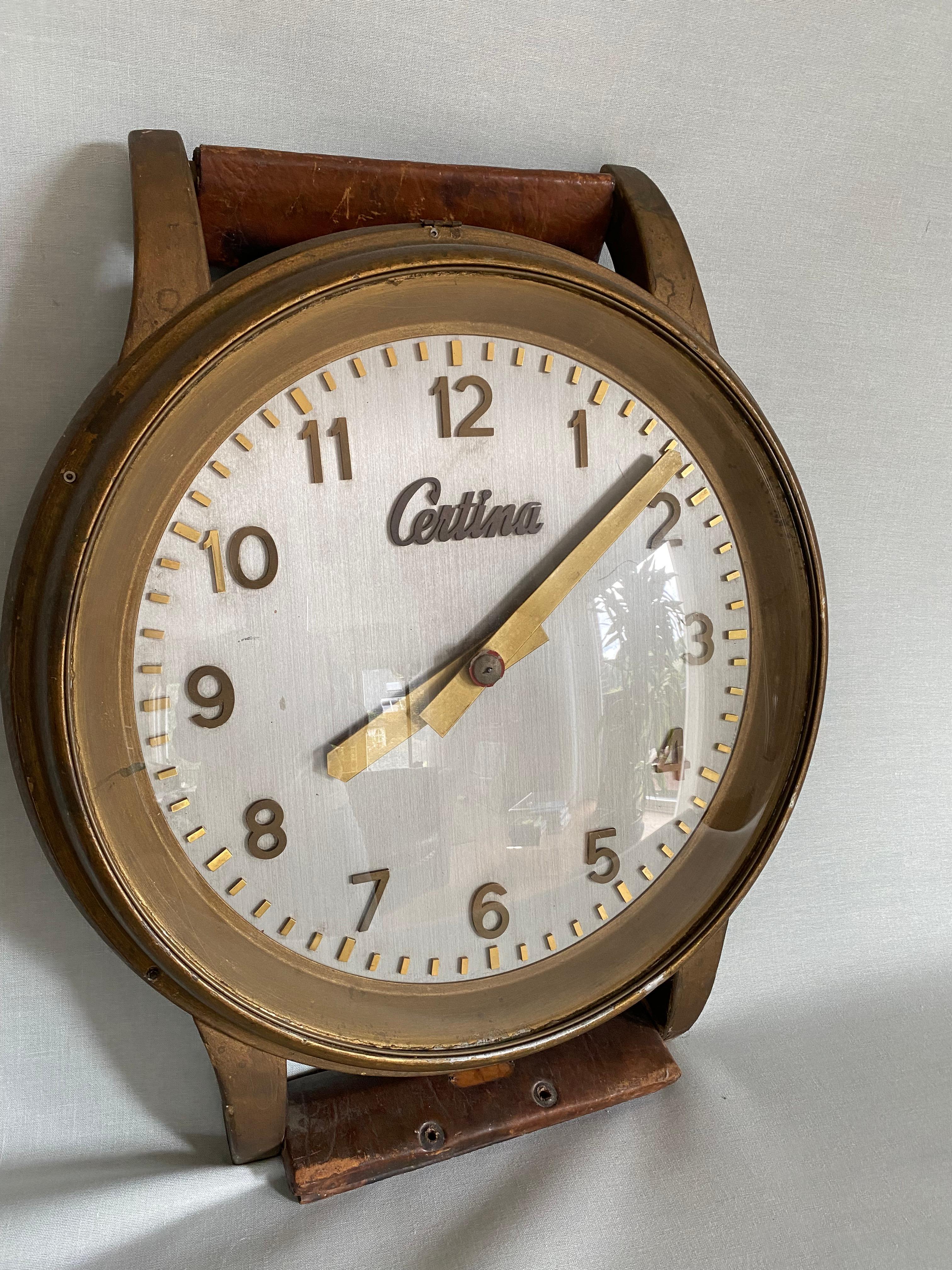 Große antike Advertisement-Armbanduhr der Schweizer Uhrmacherin „Certina“ (Moderne der Mitte des Jahrhunderts) im Angebot