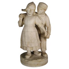 Large Antique Albâtre Sculpture of a Dutch Peasant Couple in Love - 1Y168