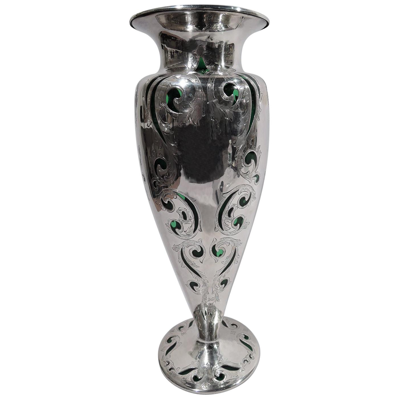 Grand vase ancien Art Nouveau Alvin recouvert d'argent vert