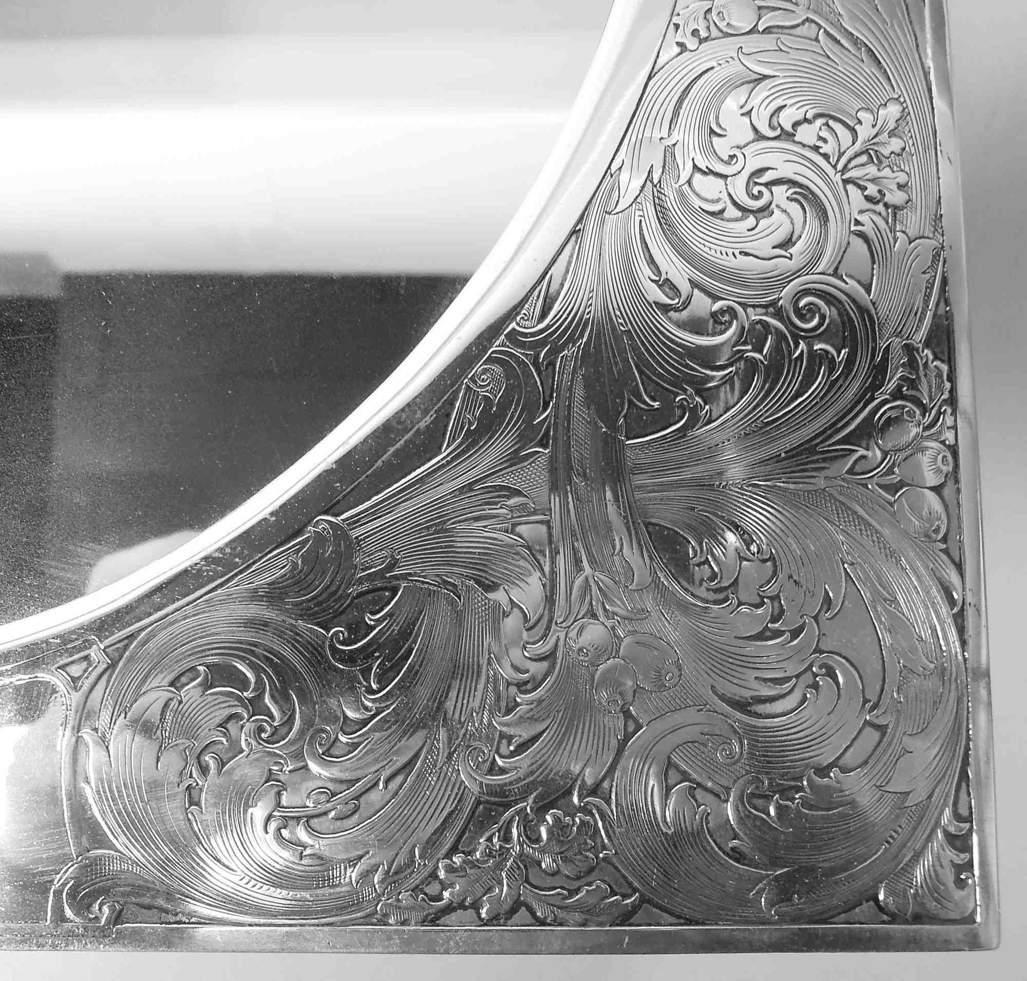 Argent sterling Grand miroir de table ancien Art Nouveau américain en argent sterling en vente