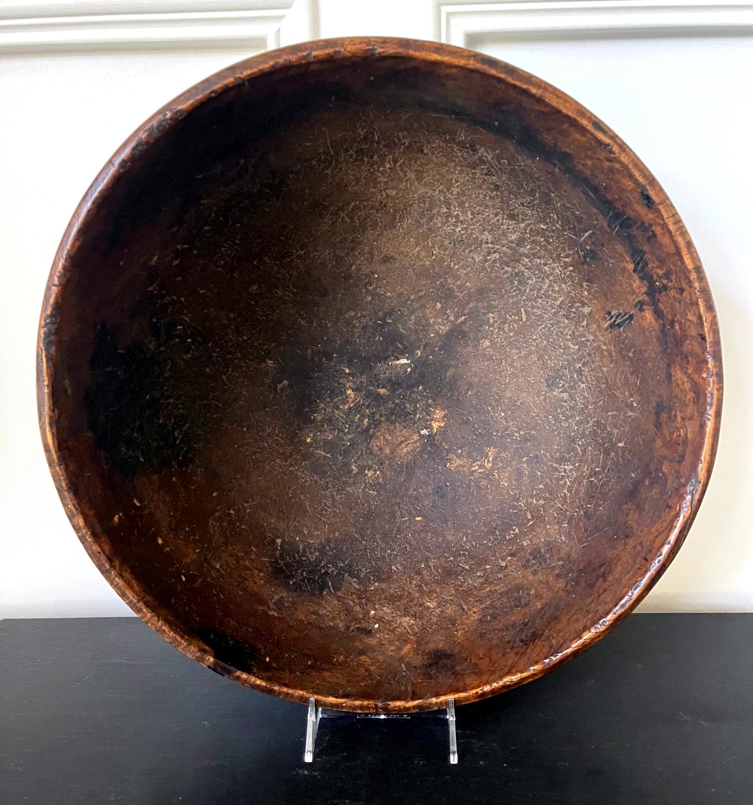 Grand bol antique en loupe d'Amérique en vente 2