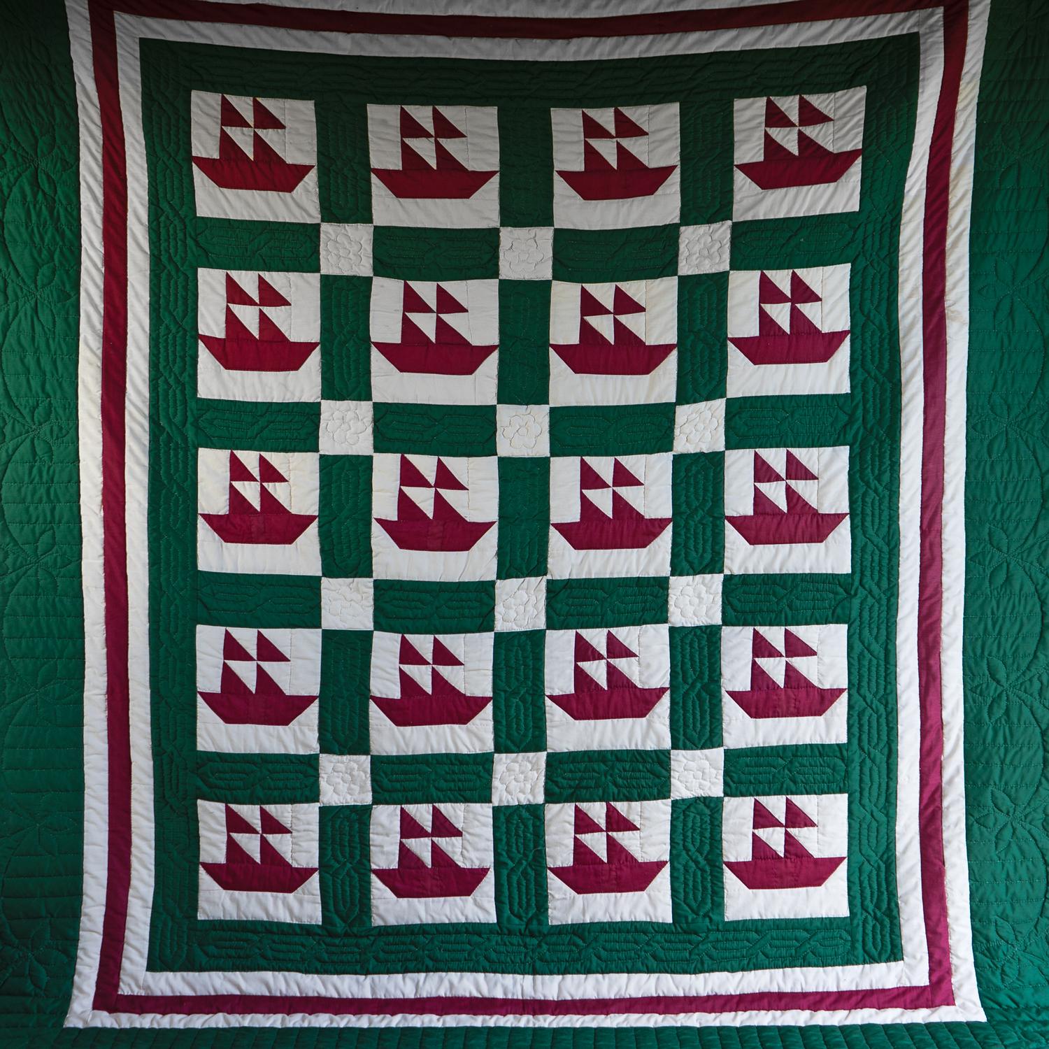 Colcha antigua americana cosida a mano, patrón de bloque de velero, principios del siglo XX Norteamericano en venta