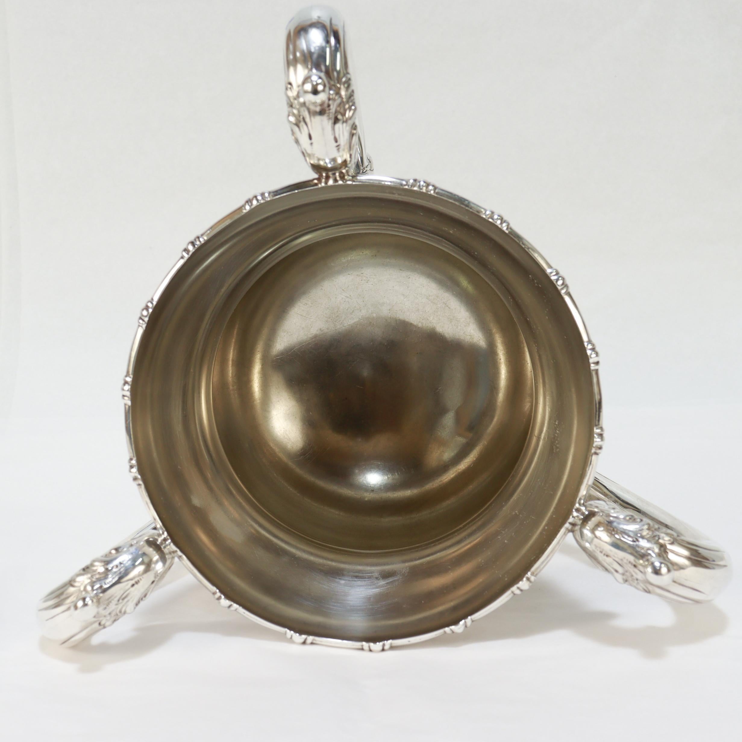 Grande tazza antica in argento Sterling Silver di Howard & Co. in vendita 6