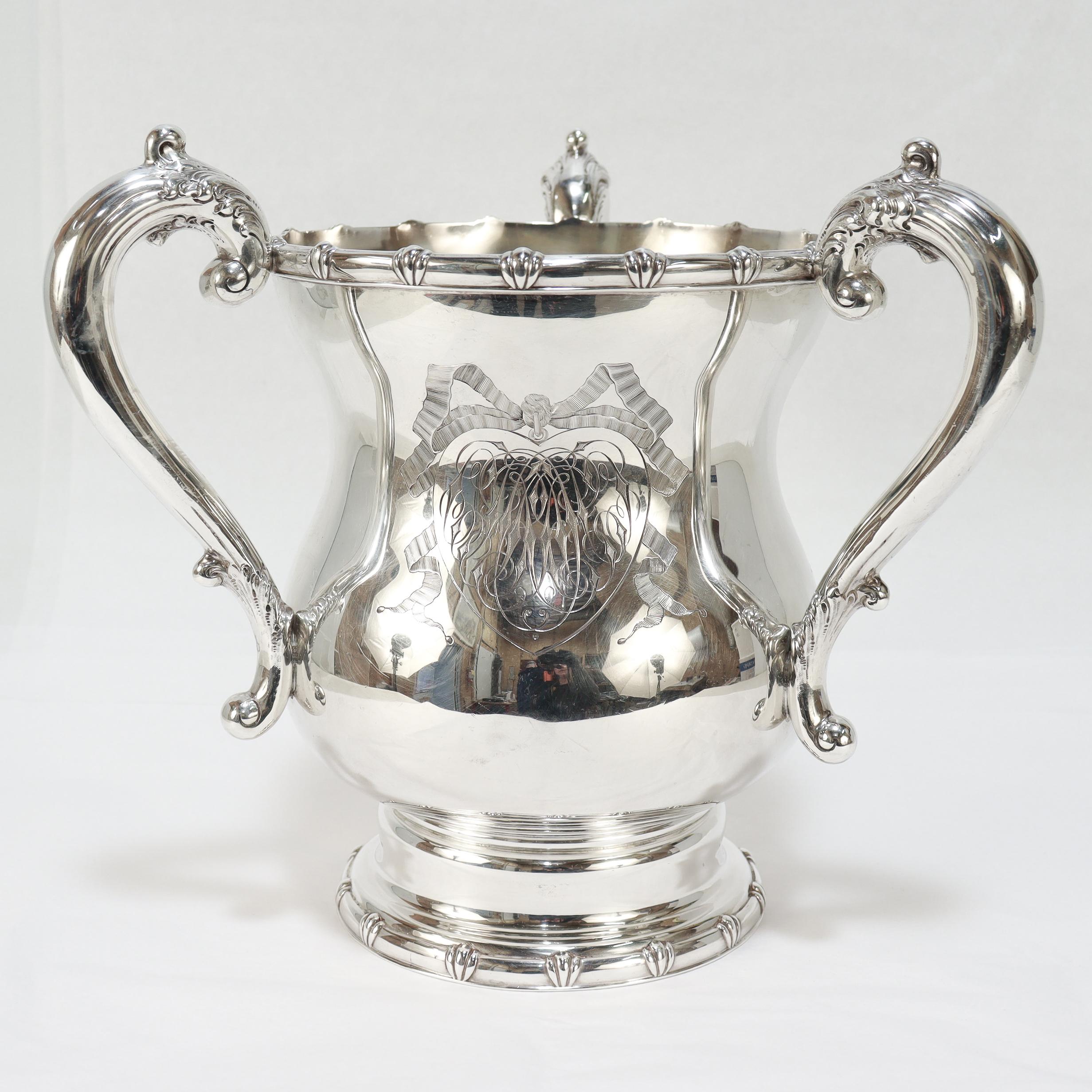 Grande tazza antica in argento Sterling Silver di Howard & Co. in vendita 1