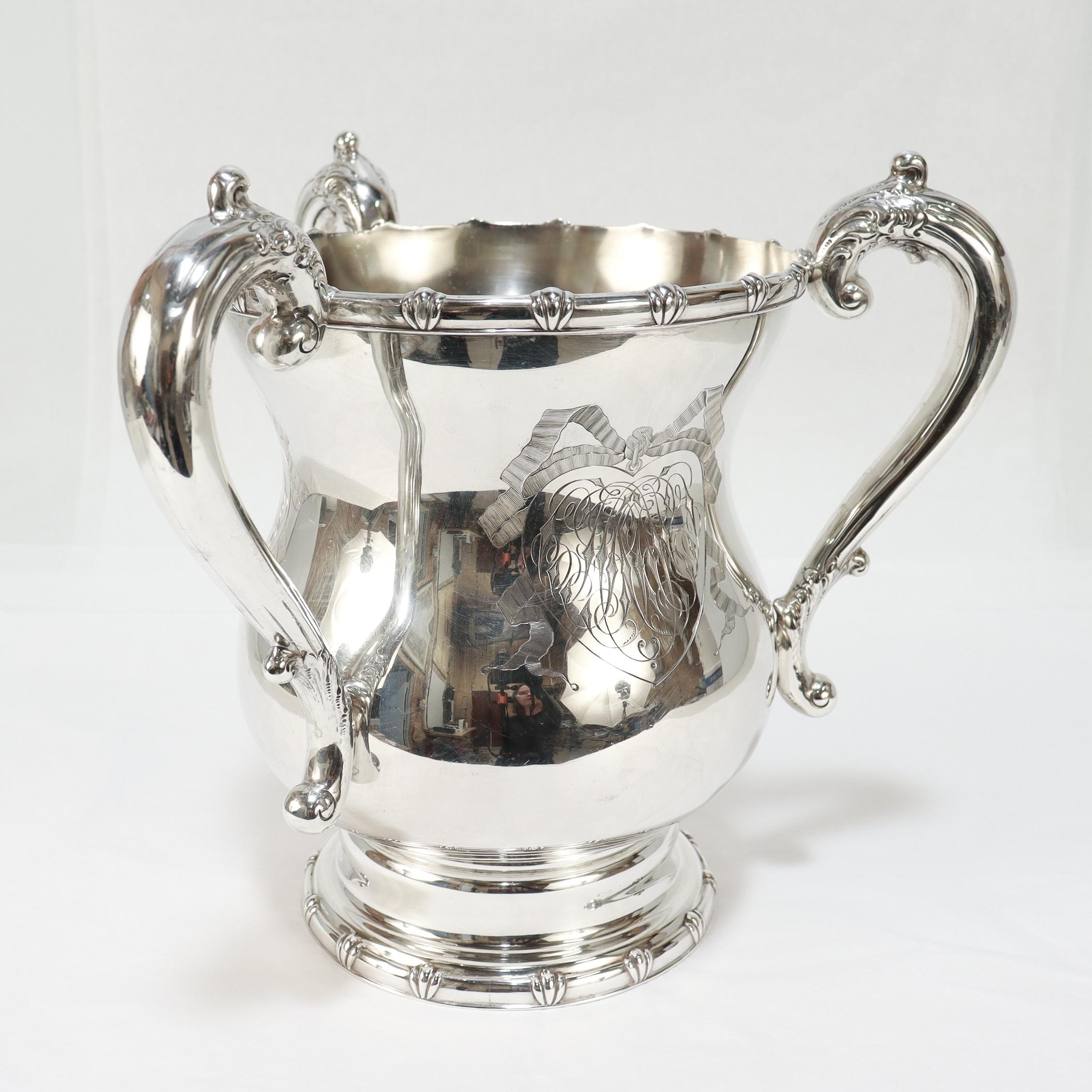 Grande tazza antica in argento Sterling Silver di Howard & Co. in vendita 2