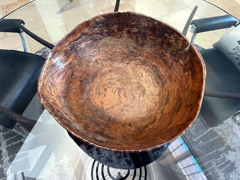Large Antique Americana Carved Elm Burl Bowl with Handles For Sale 10