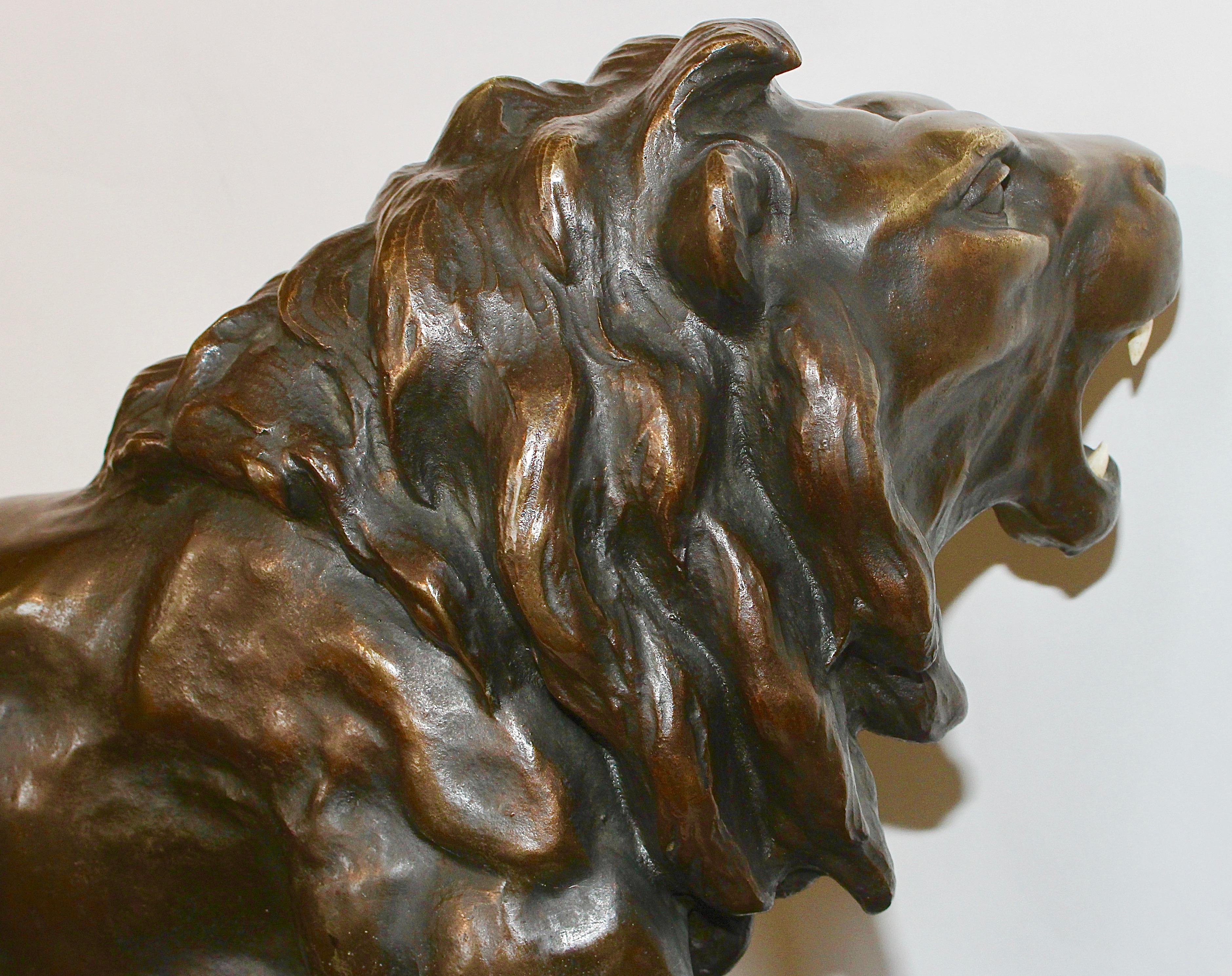 Large, Antique and Very Fine Bronze Sculpture, Striding, Roaring Lion In Good Condition For Sale In Berlin, DE