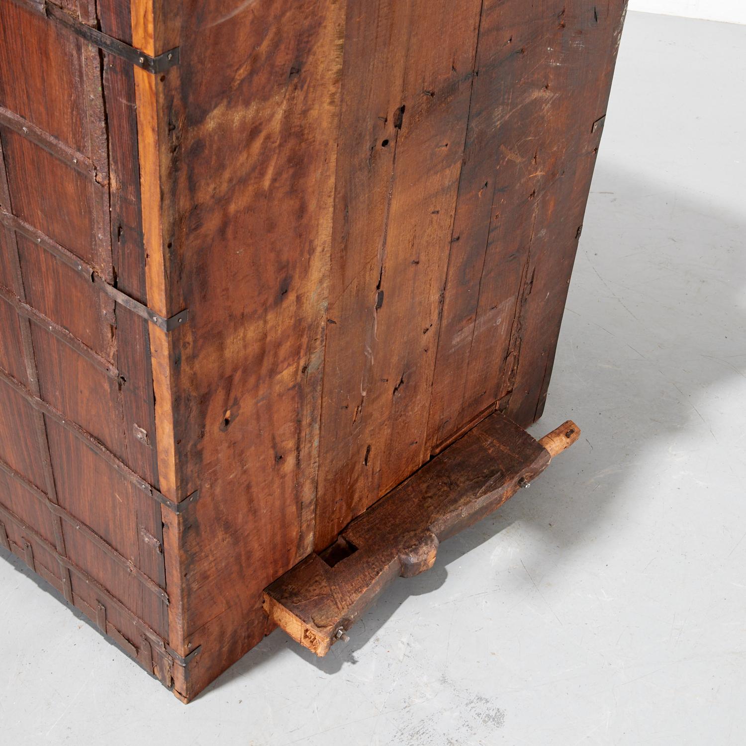 Large Antique Anglo-Indian Ironbound Pitara Coffer with Hammered Copper Elements For Sale 8