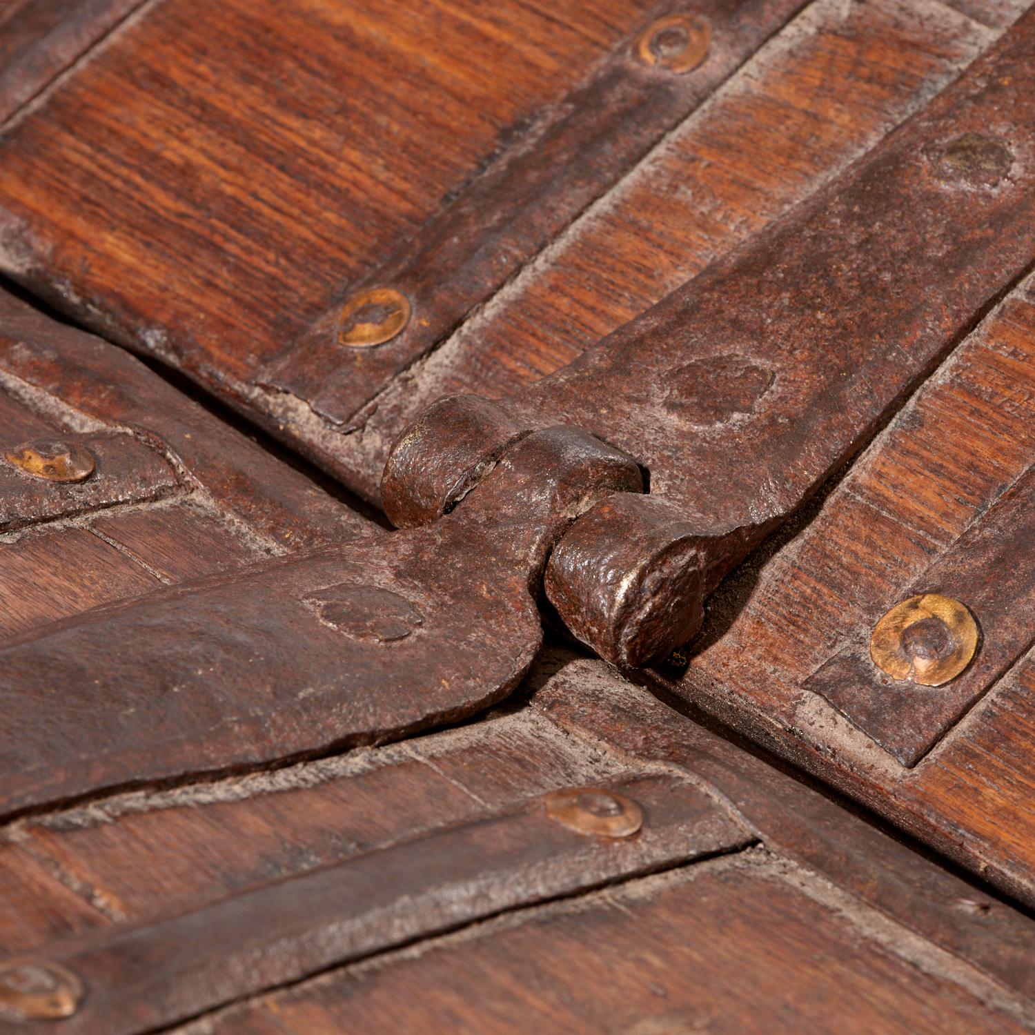 Large Antique Anglo-Indian Ironbound Pitara Coffer with Hammered Copper Elements For Sale 2