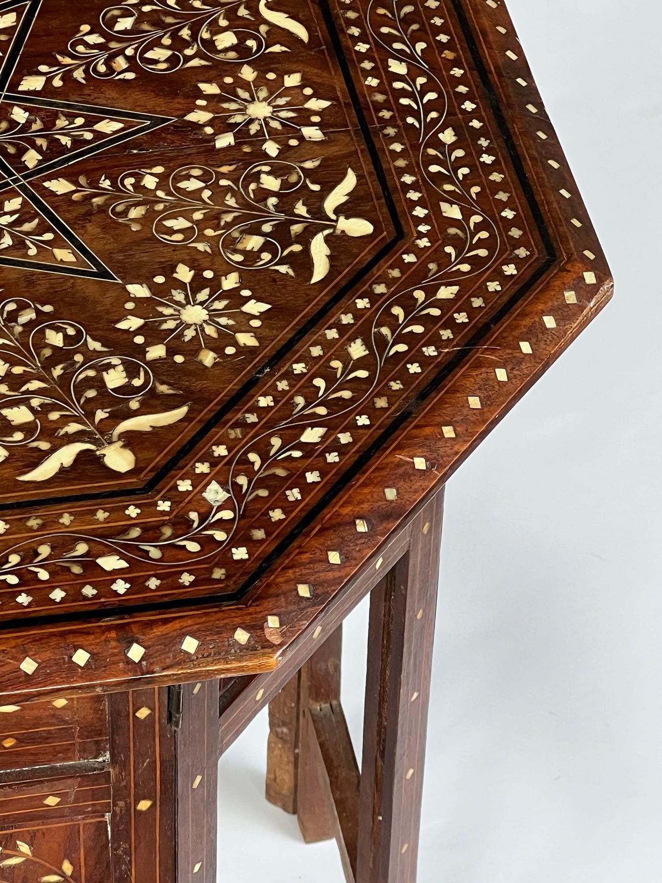 Anglo-Indian Large Antique Anglo Indian Octagonal Side/traveling Table For Sale