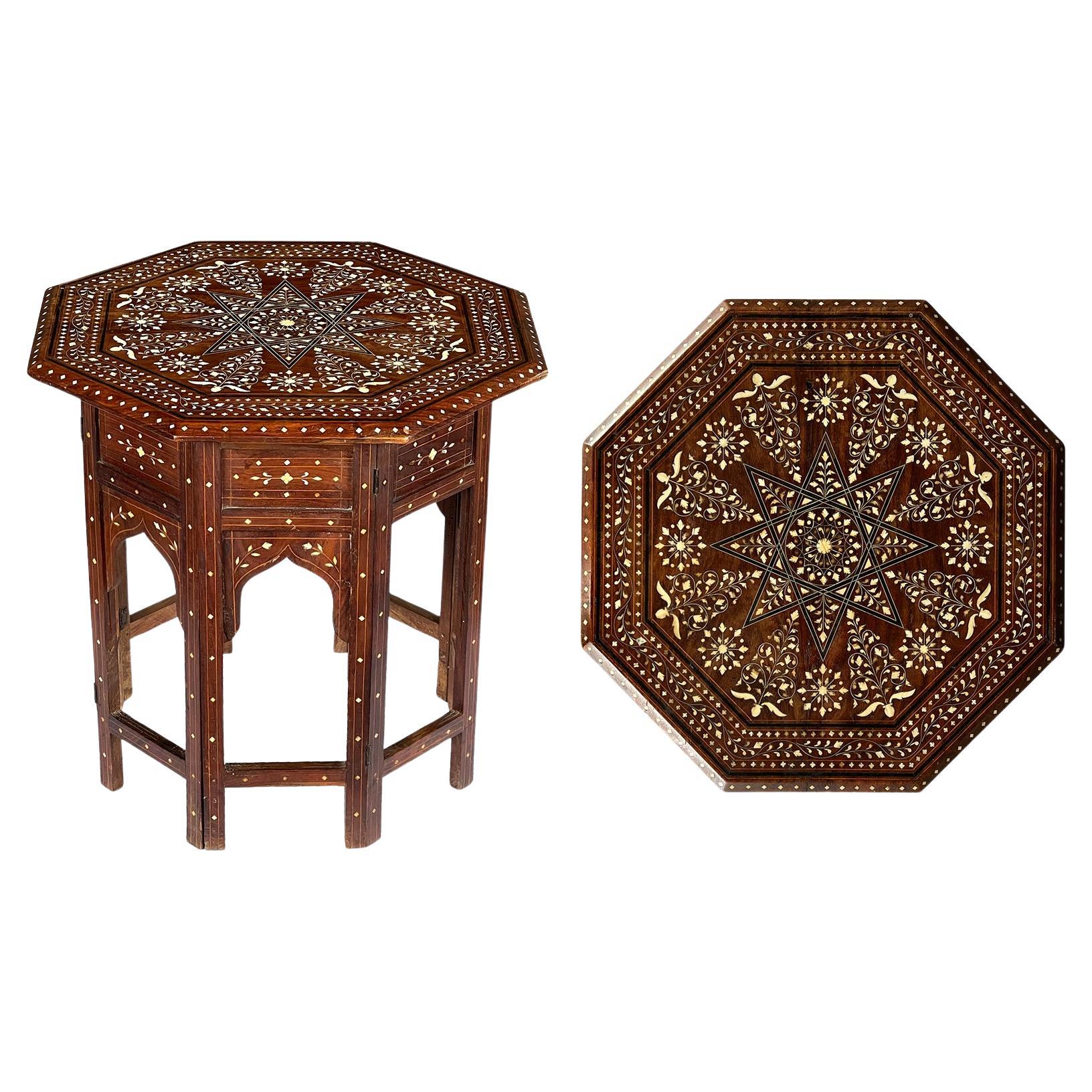Grande table d'appoint octogonale anglo-indienne d'antiquités