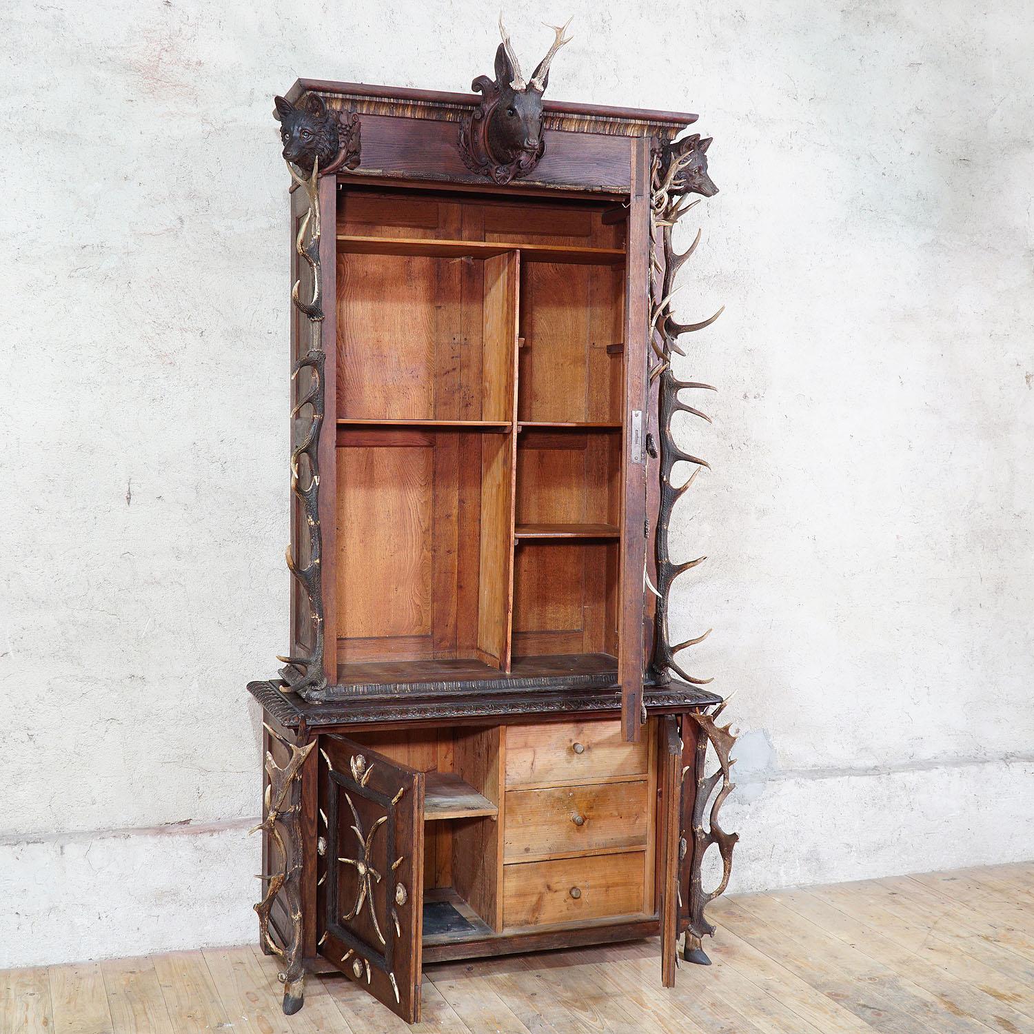 Large Antique Antler Gun Cabinet Bohemia, ca. 1870 4