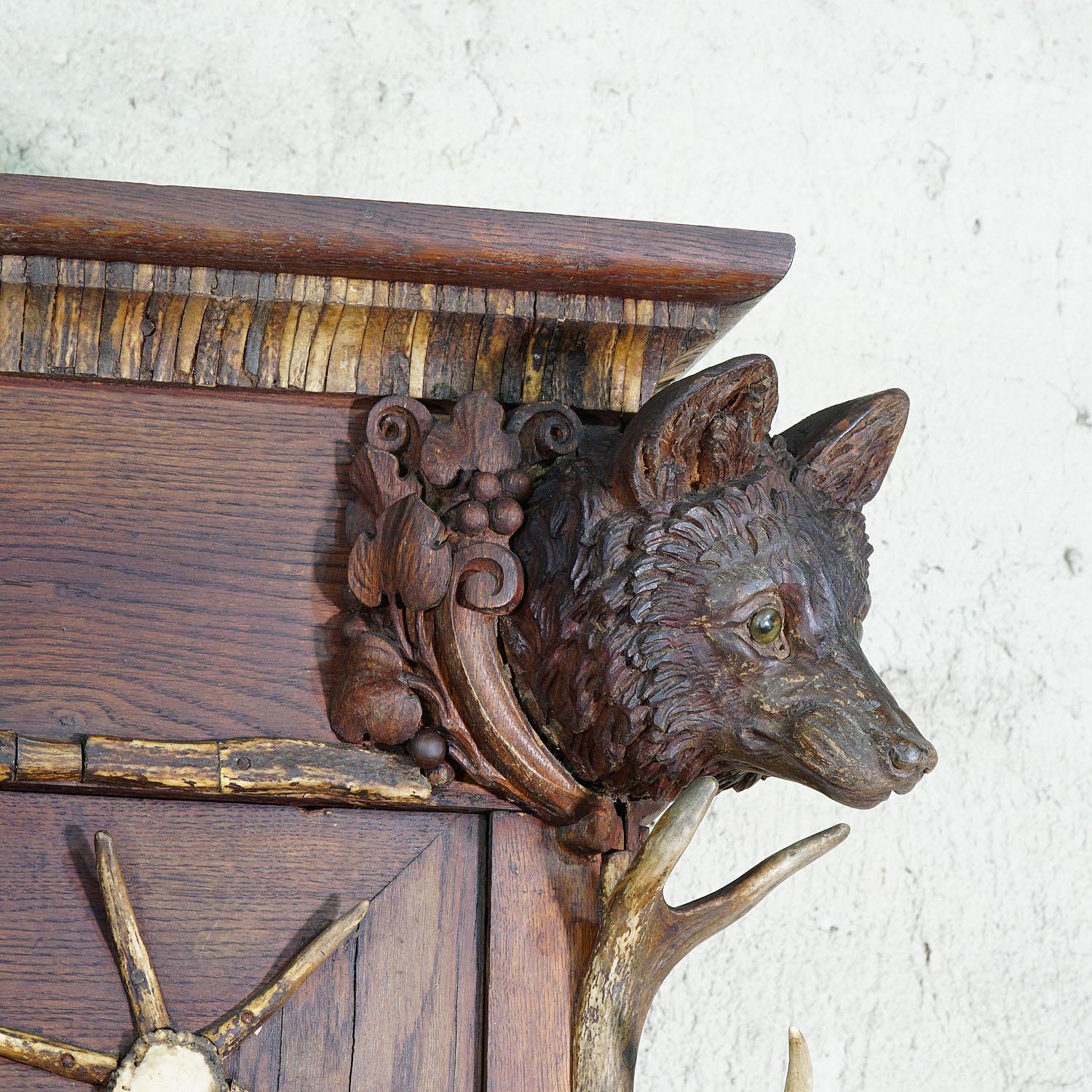 Black Forest Large Antique Antler Gun Cabinet Bohemia, ca. 1870