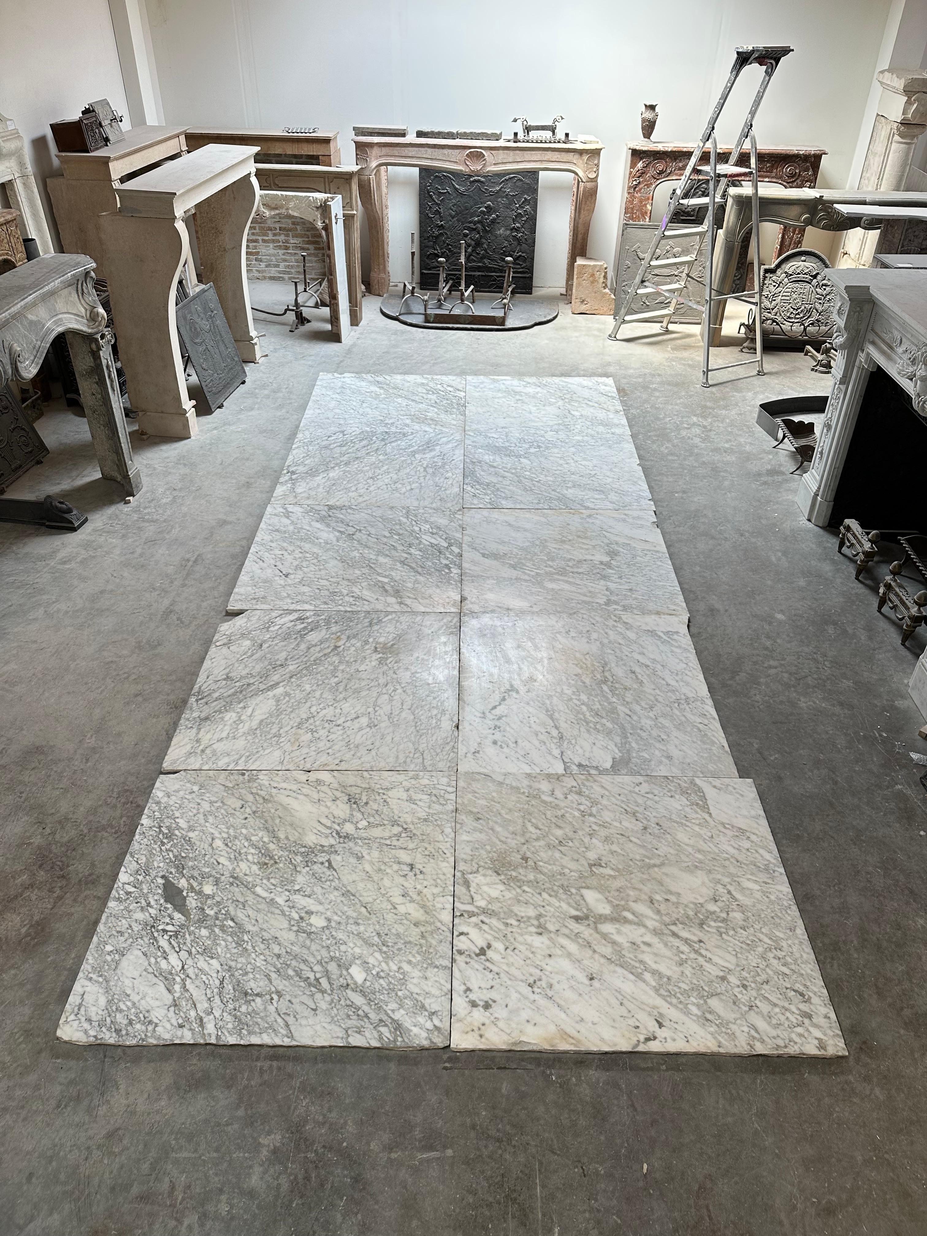 Very please to offer this beautiful Arabescato marble floor.
This used to be the hallway in a late 19th century hallway in the city center of Amsterdam. The floor dates back to approx. 1870.

This Arabescato marble has a beautiful white font with