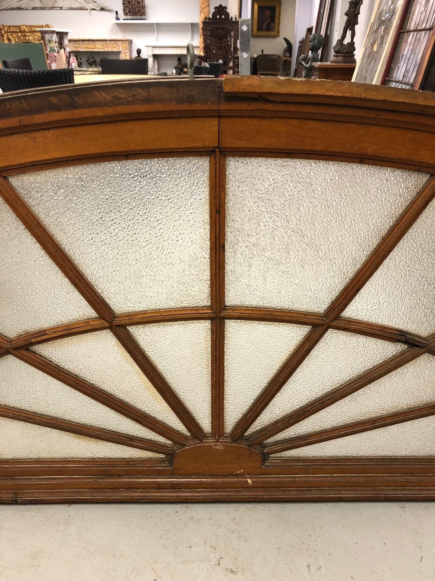 North American Large Antique Arched Transom Palladian Window in a Oak Frame Early 20th Century  For Sale
