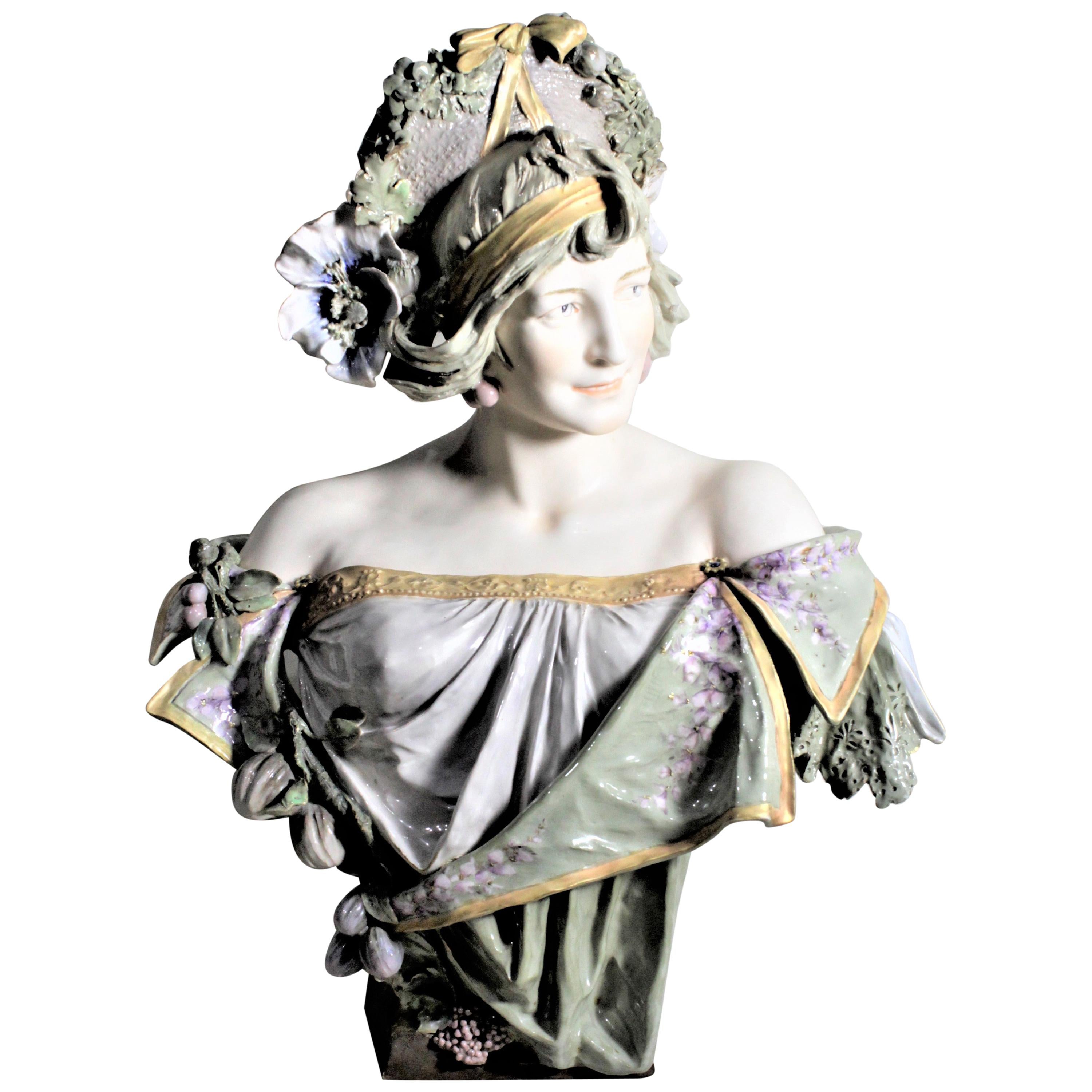 Grande sculpture ou buste de femme en porcelaine autrichienne Art nouveau